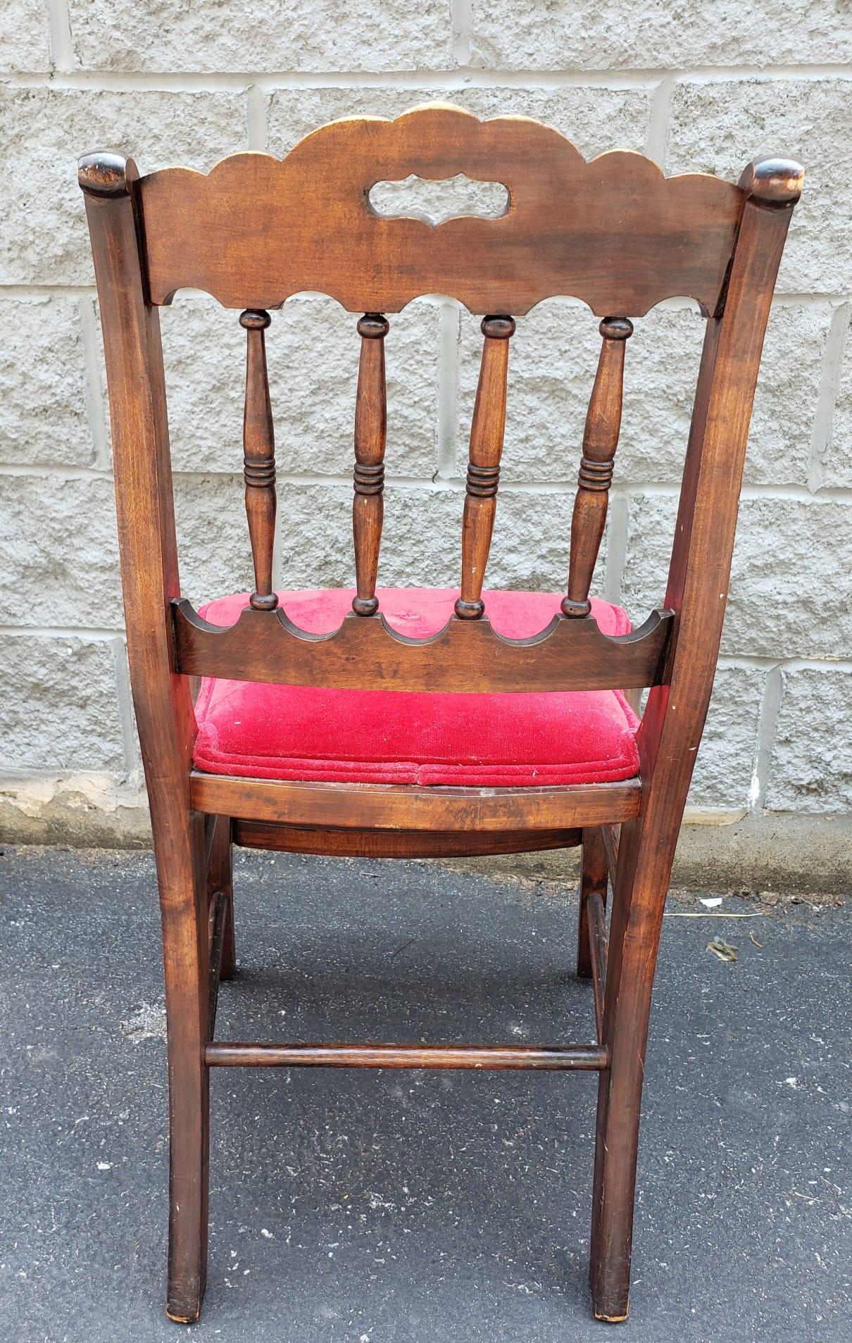 Victorian Carved Mahogany and Velvet Upholstered Seat Side Chair In Good Condition For Sale In Germantown, MD