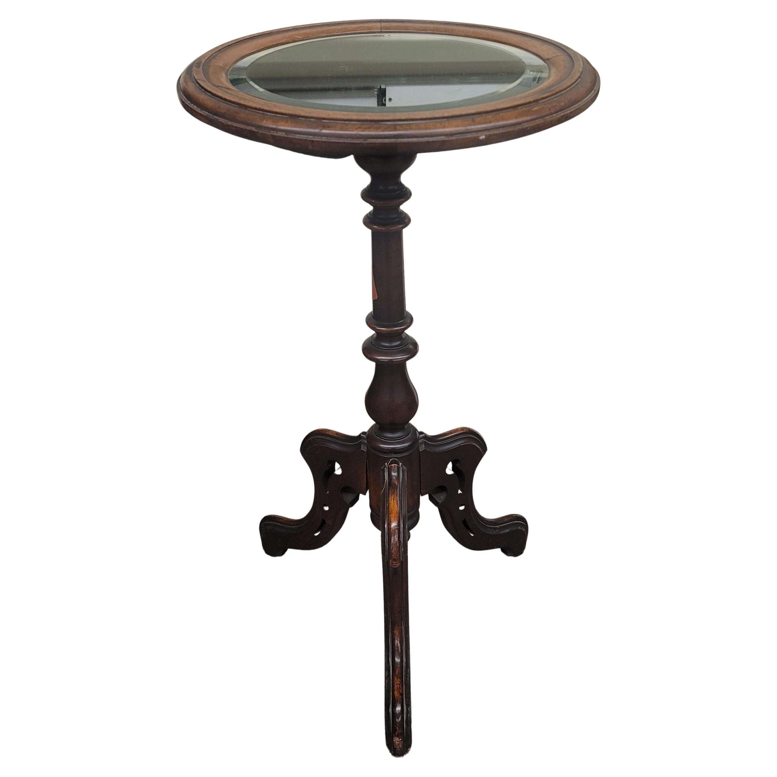 Victorian Carved Mahogany Mirrored Stand Side Table, Circa 1910s