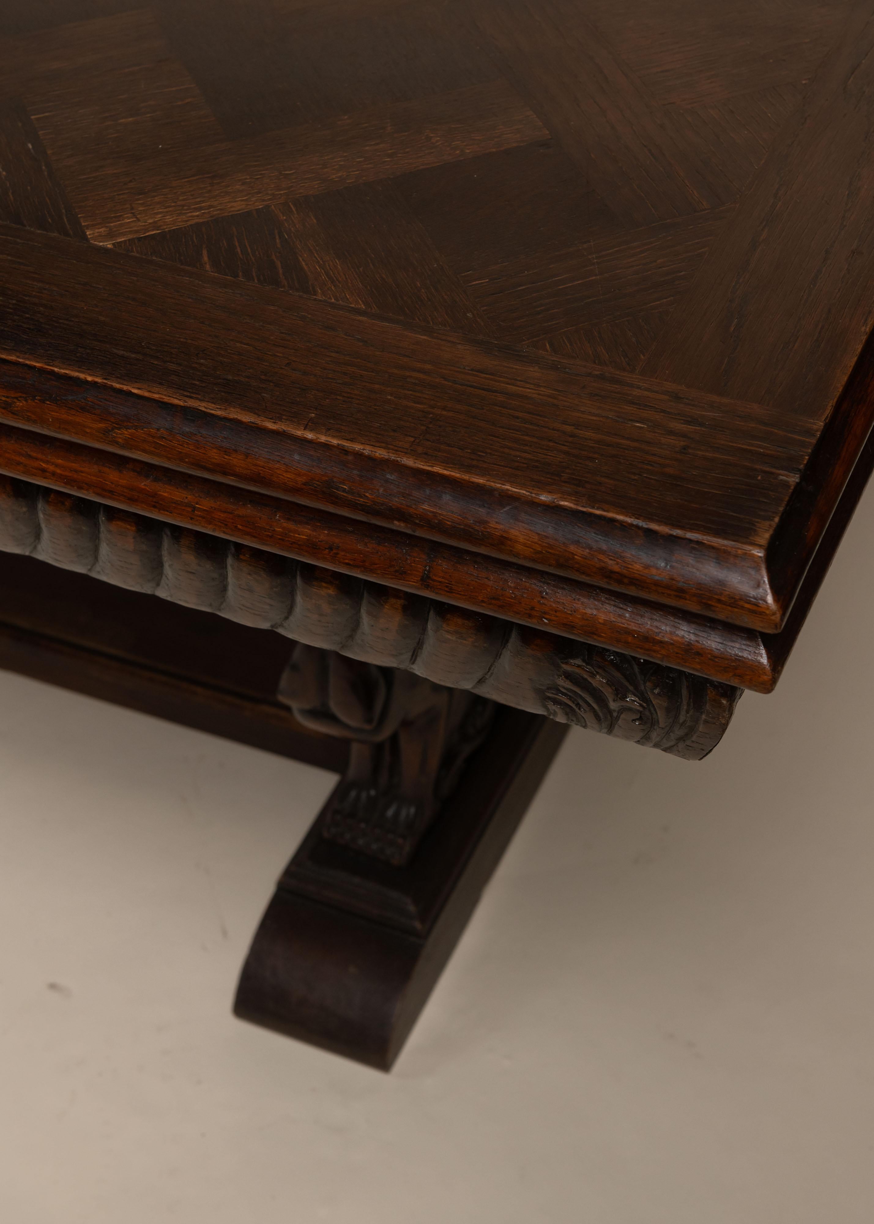 Chêne Table de bibliothèque victorienne à tiroir en Oak sculpté, Angleterre, c.1890 en vente