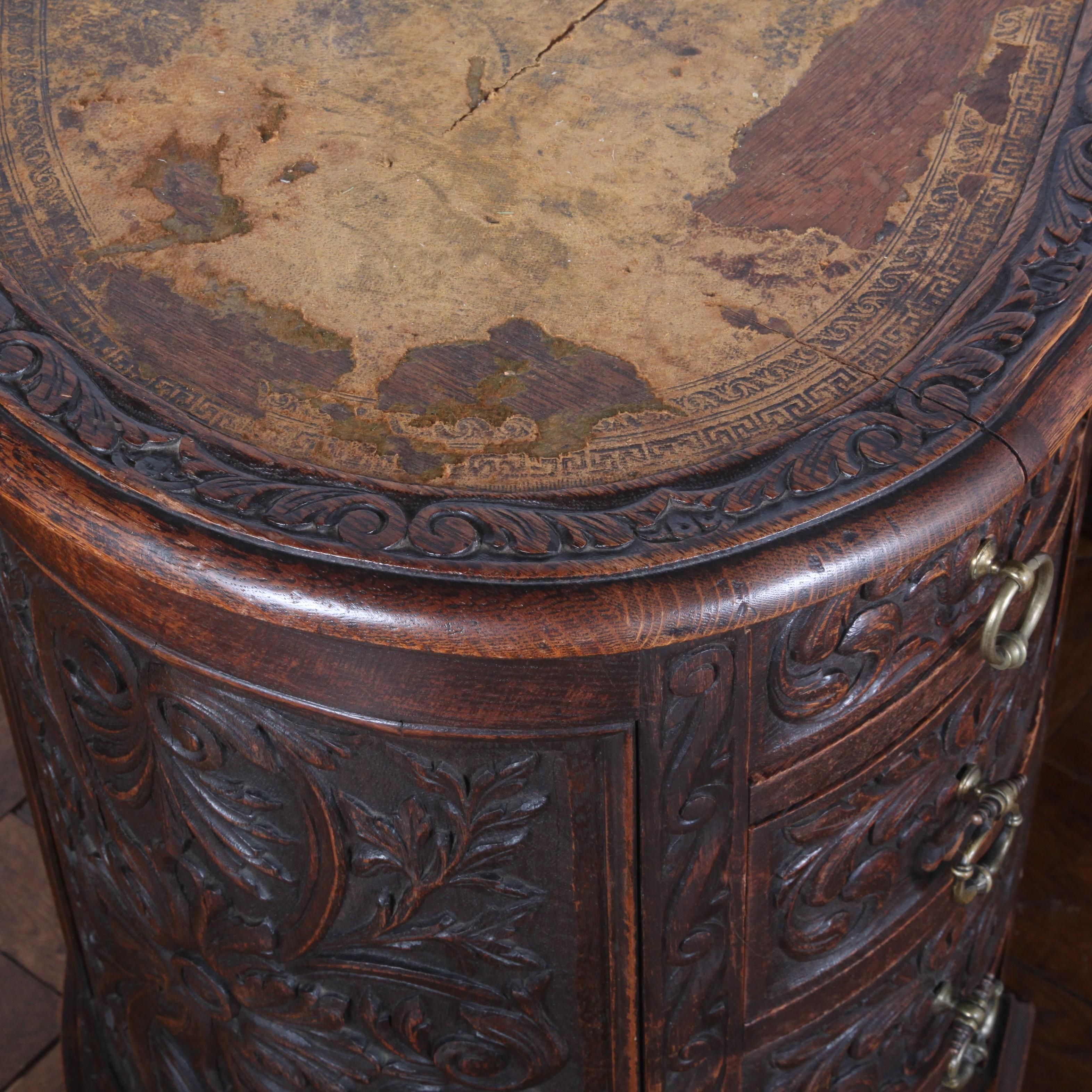 Victorian Carved Oak Kidney-Shaped Desk In Good Condition In Vancouver, British Columbia
