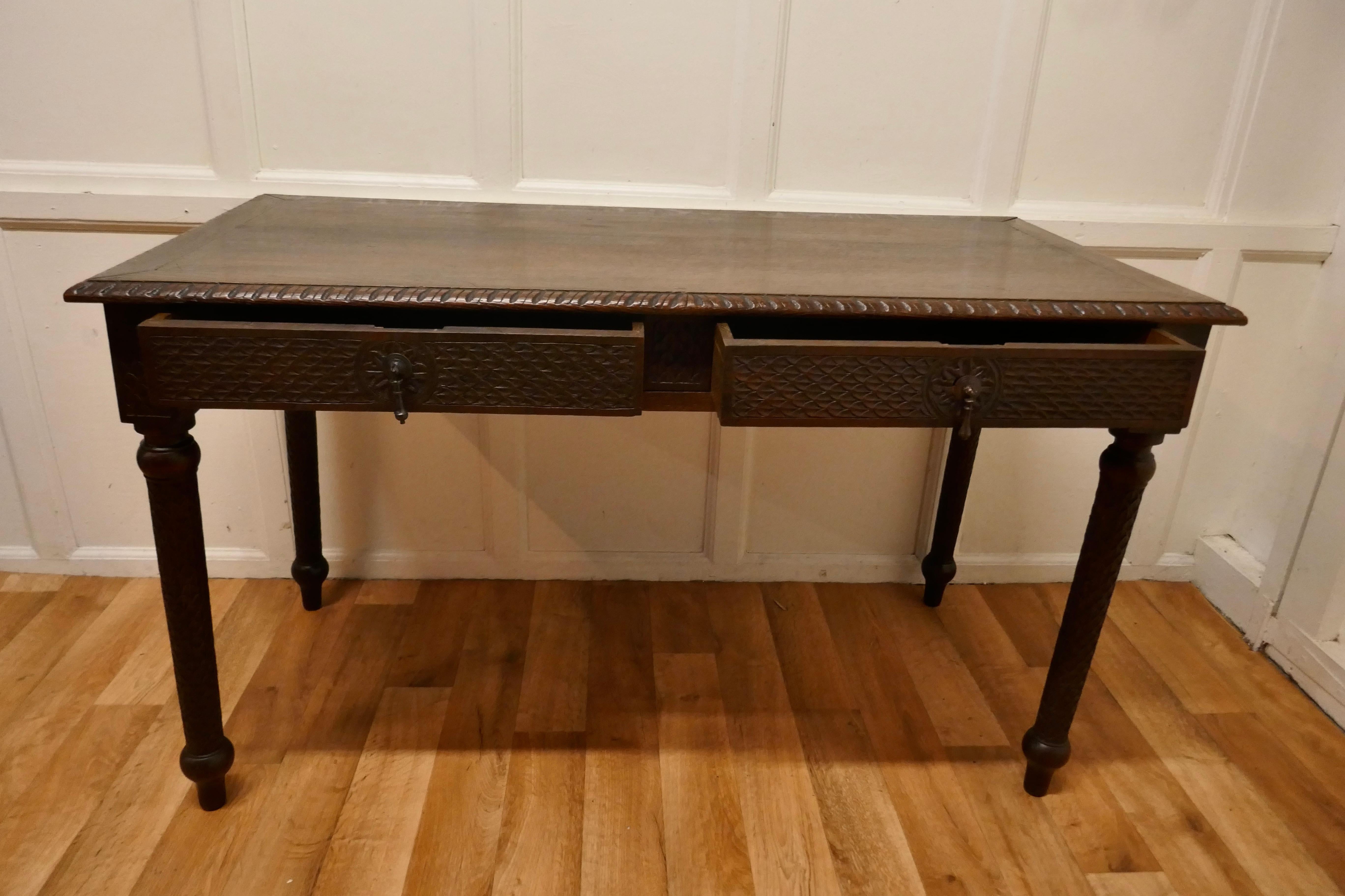 Victorian Carved Oak Writing Table In Good Condition In Godshill, Isle of Wight