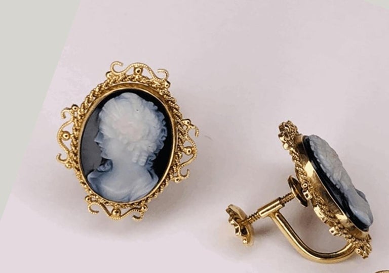 Victorian Carved Onyx Cameo Gold Brooch Pendant and Earrings Fine Estate Jewelry For Sale 2