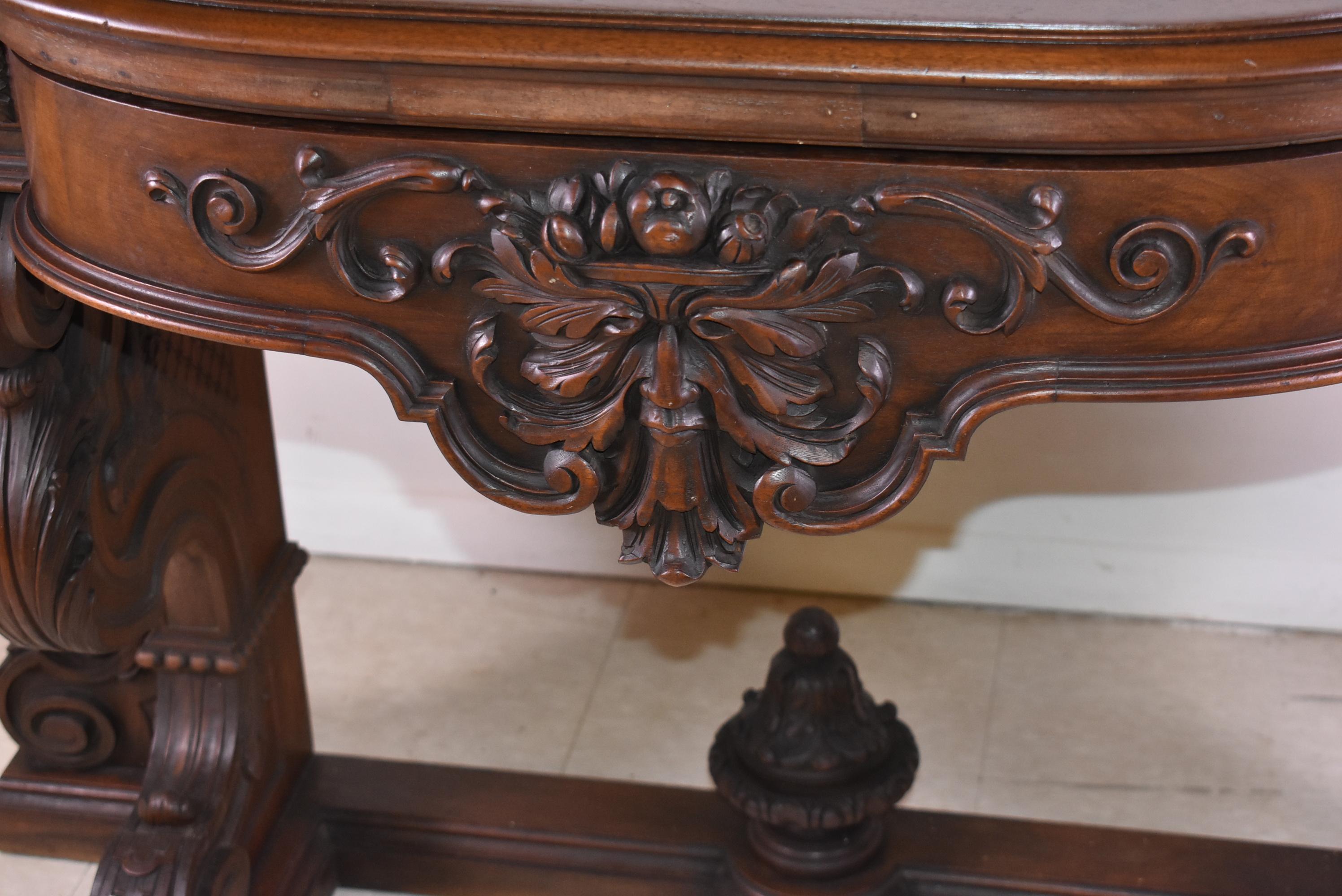Victorian Carved Walnut Console Table In Good Condition For Sale In Toledo, OH
