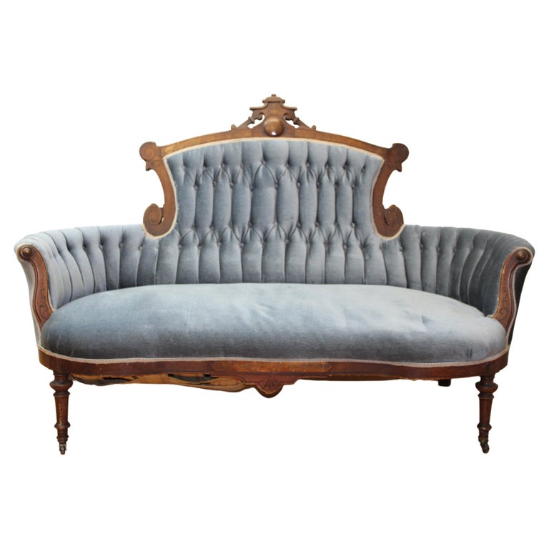 Victorian Carved Wood Settee For Sale at 1stDibs