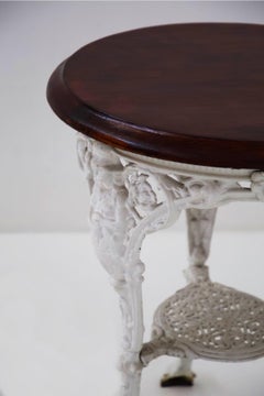Table d'appoint d'extérieur victorienne en fonte et bois