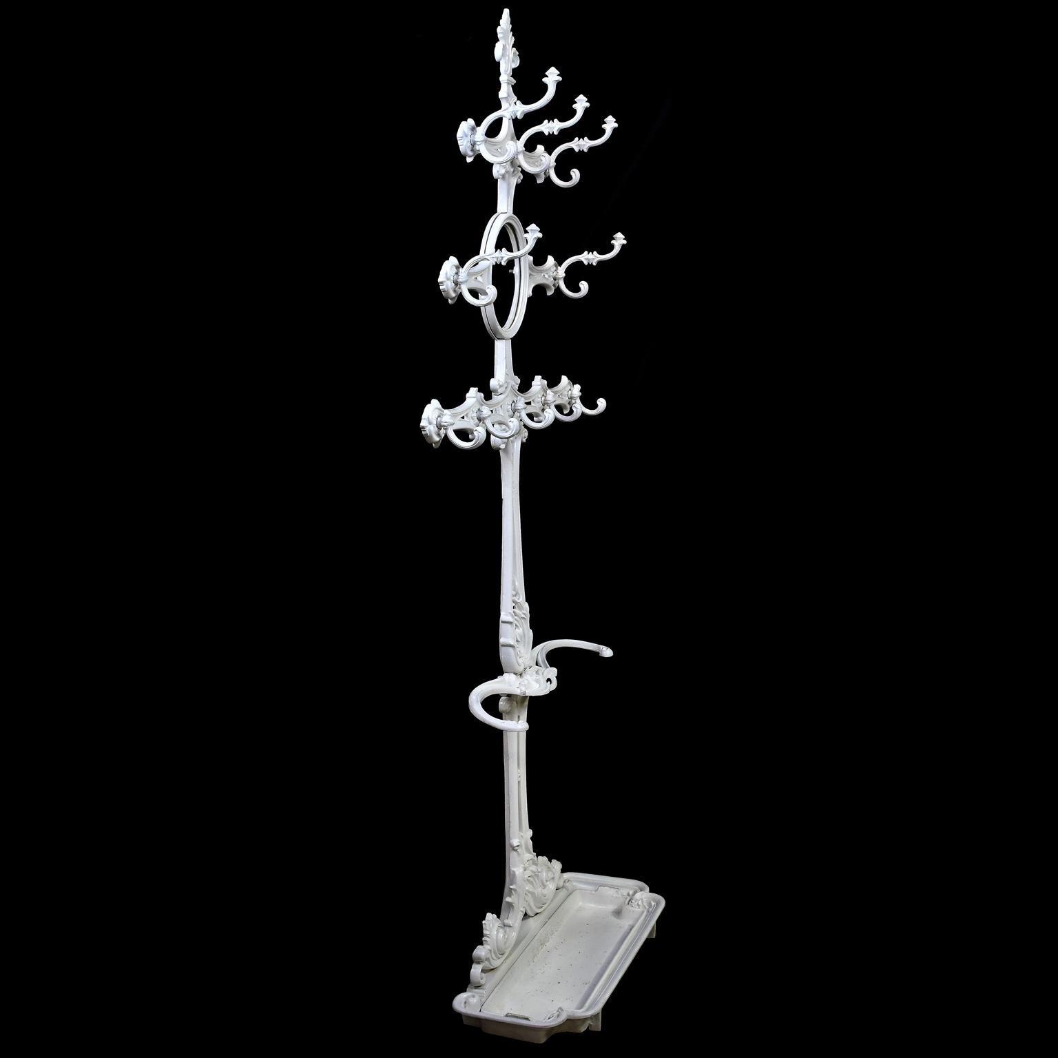 Victorian Cast Iron Coat or Hat Rack with Umbrella Stand, circa 1870 In Good Condition For Sale In Miami, FL