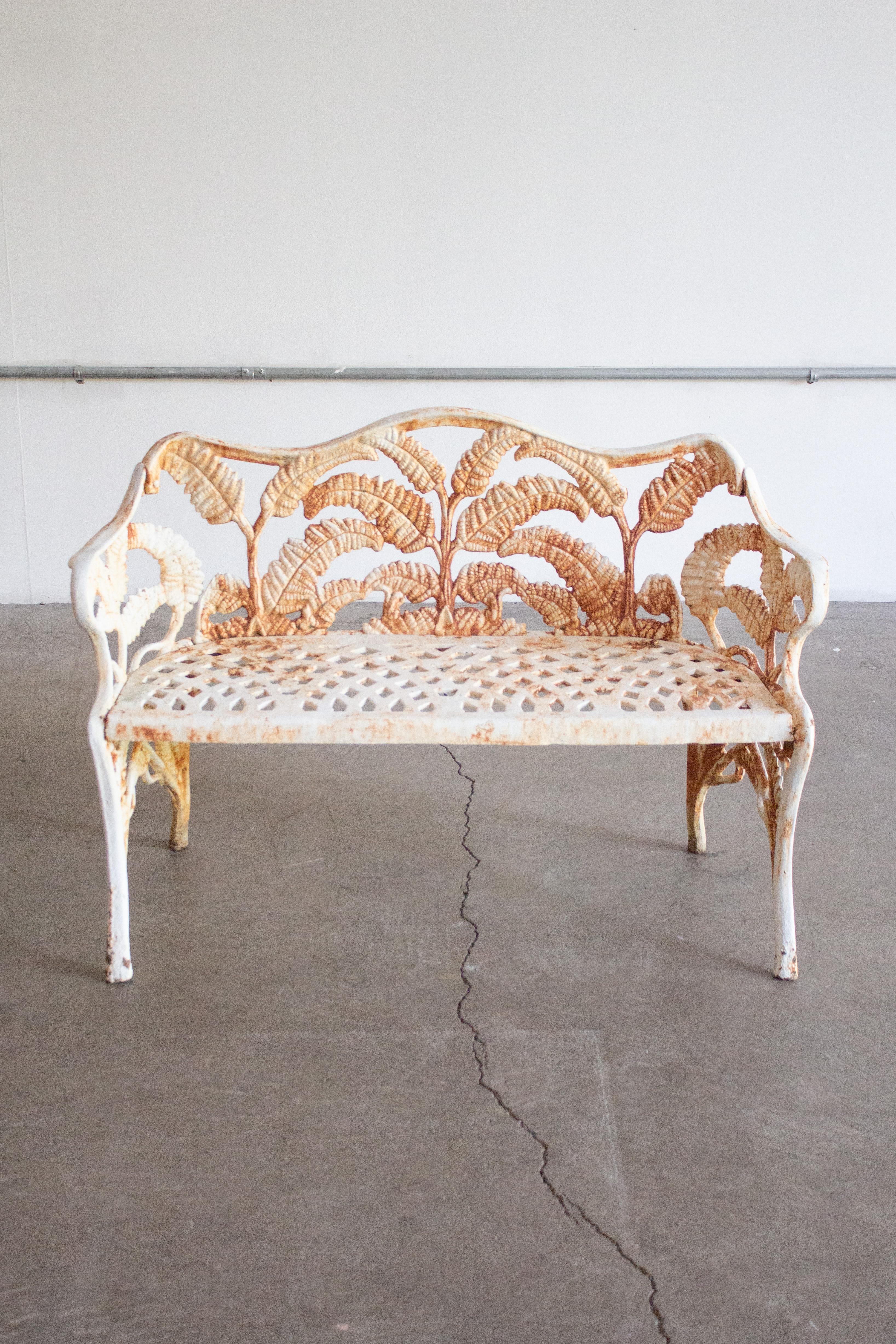 Victorian Cast Iron ‘Fern’ Bench siglo XX en venta