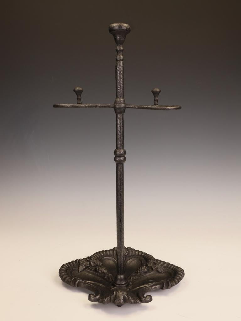 Victorian Cast Iron Fireside Stick Stand with Naturalistic Bird Motif For Sale 8