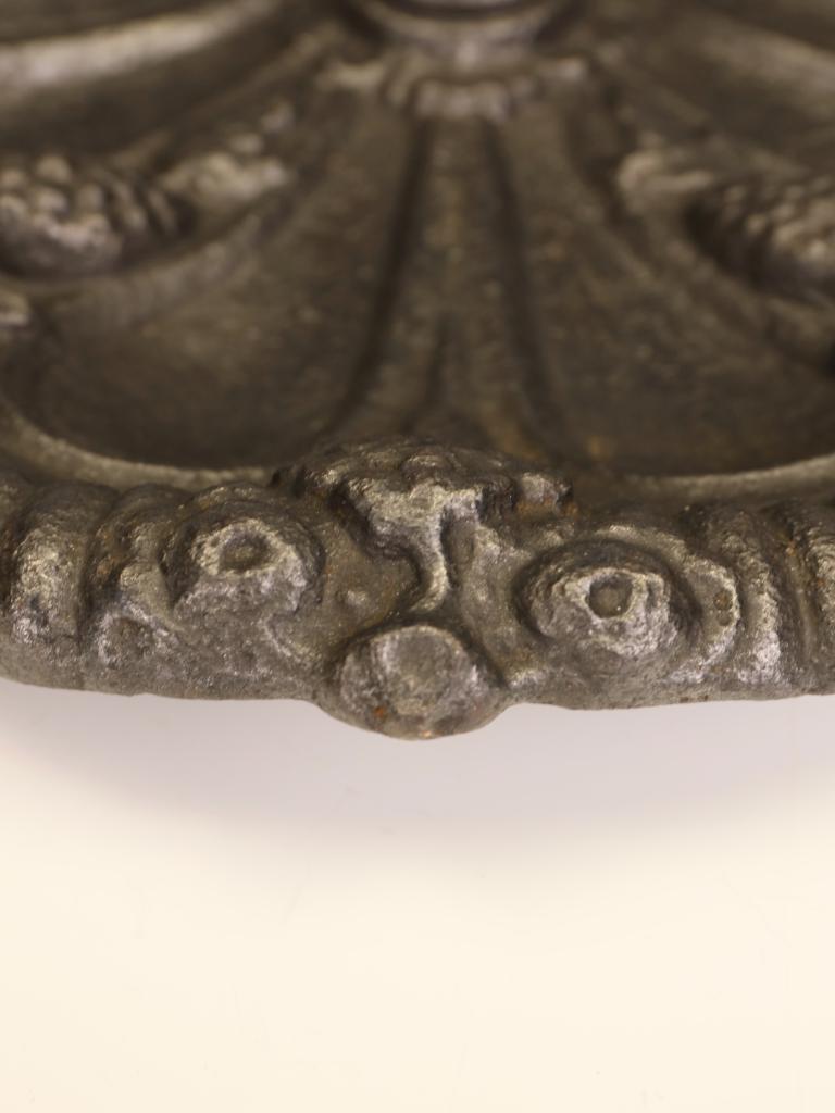 Victorian Cast Iron Fireside Stick Stand with Naturalistic Bird Motif For Sale 2