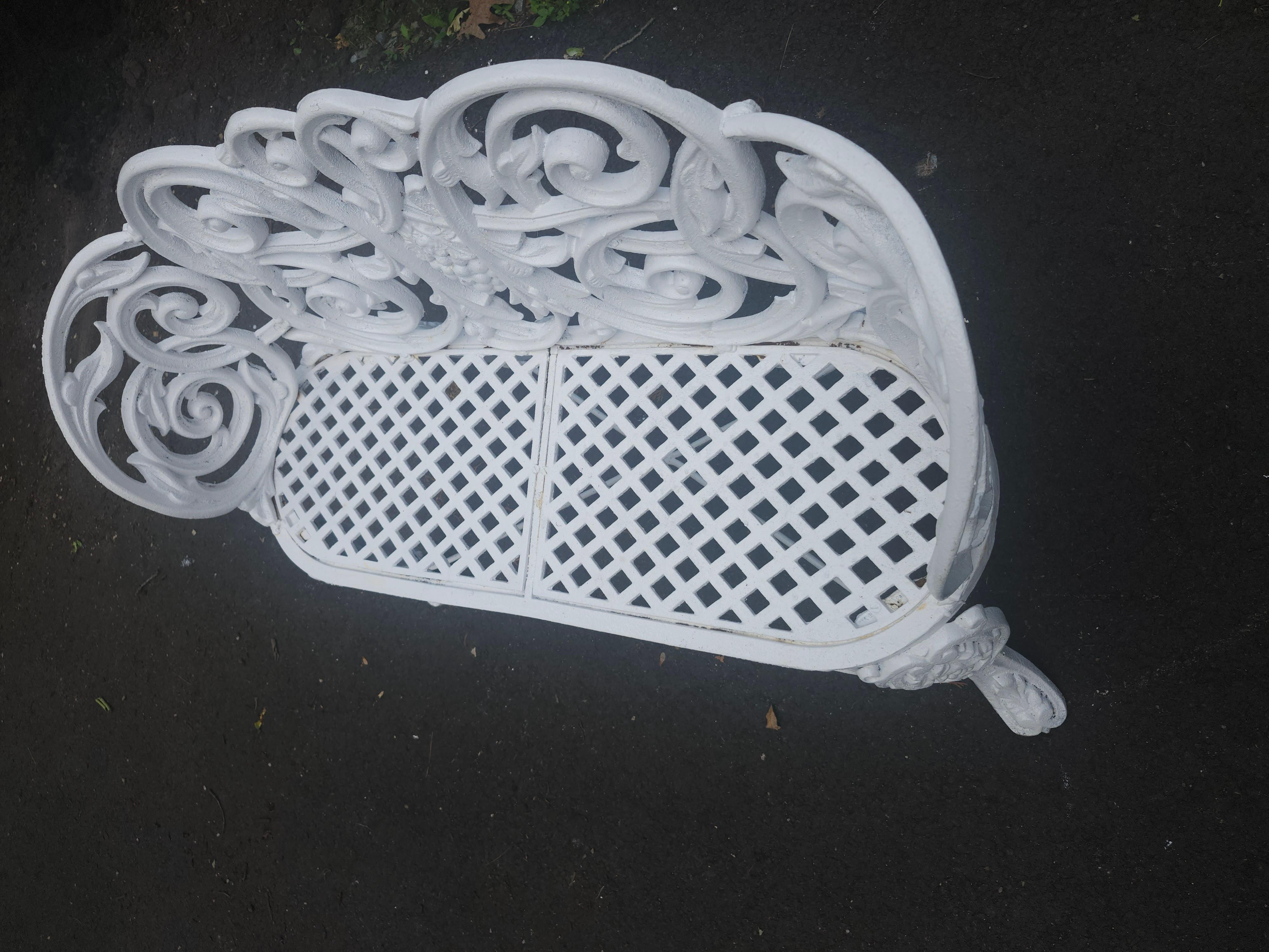 Victorian Cast Iron Garden Bench C 1870 In Good Condition For Sale In Port Jervis, NY
