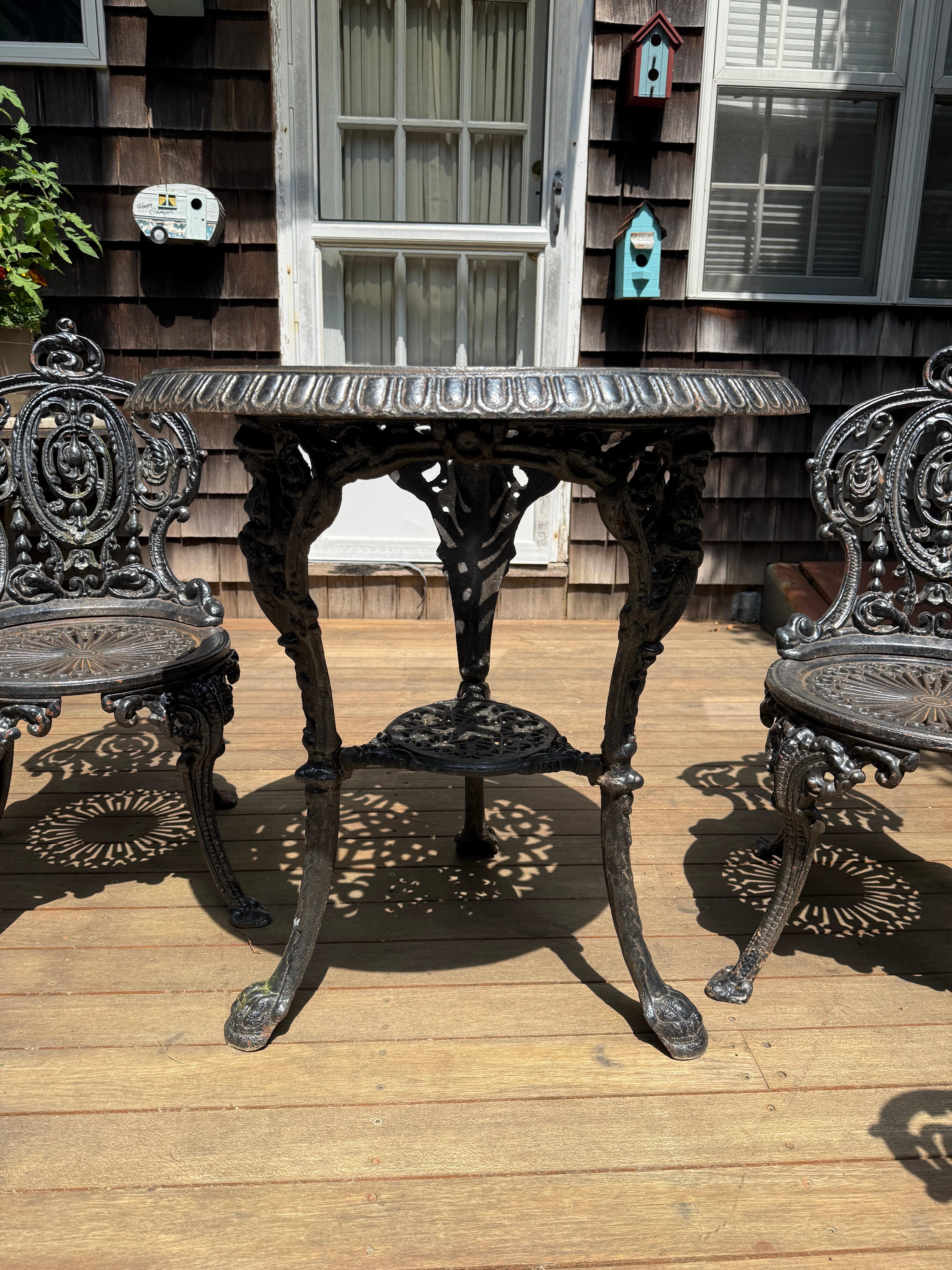 Victorian Cast Iron Garden Set (3 Chairs + Table) For Sale 6