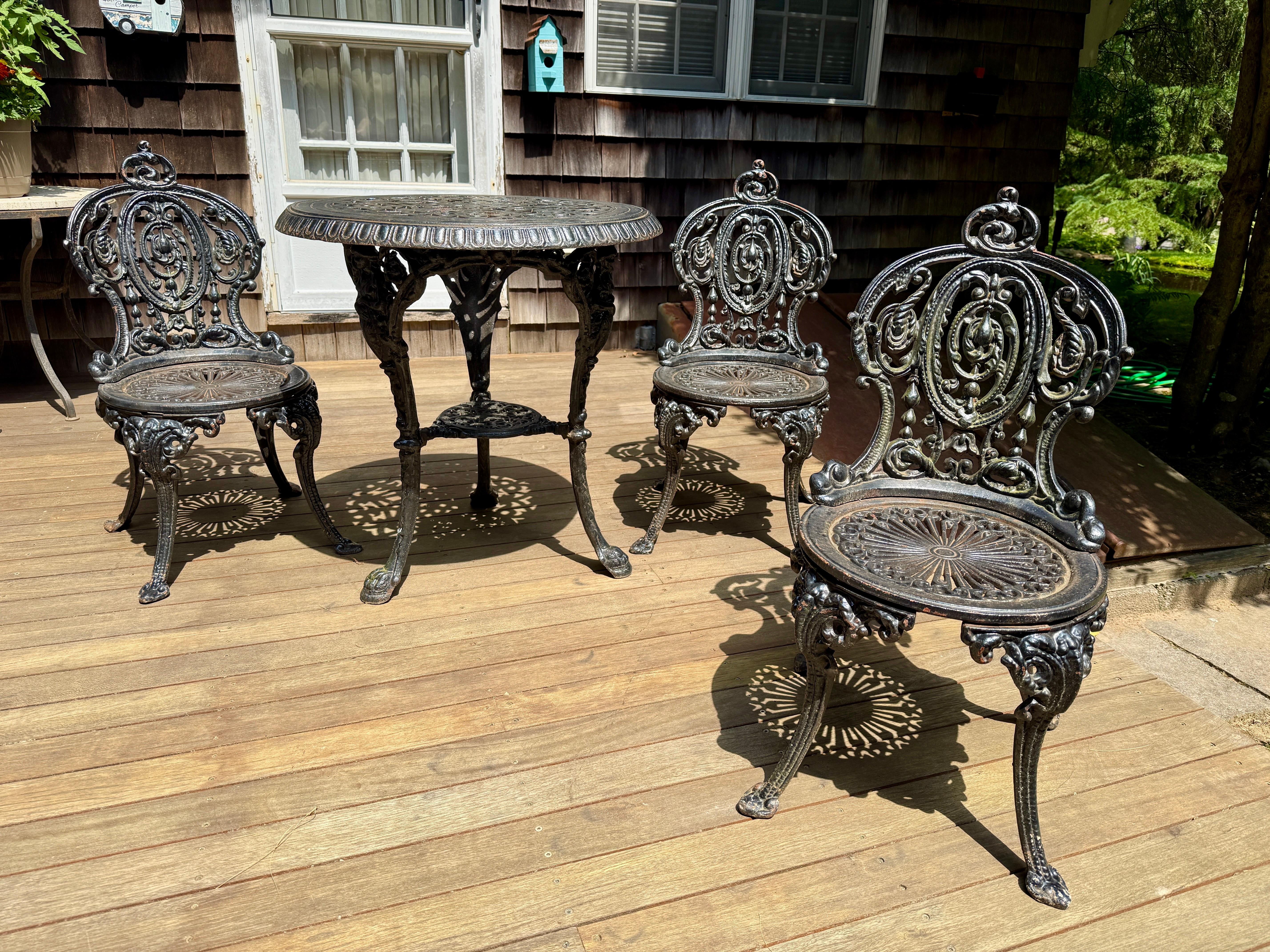 Victorian Cast Iron Garden Set (3 Chairs + Table) For Sale 7