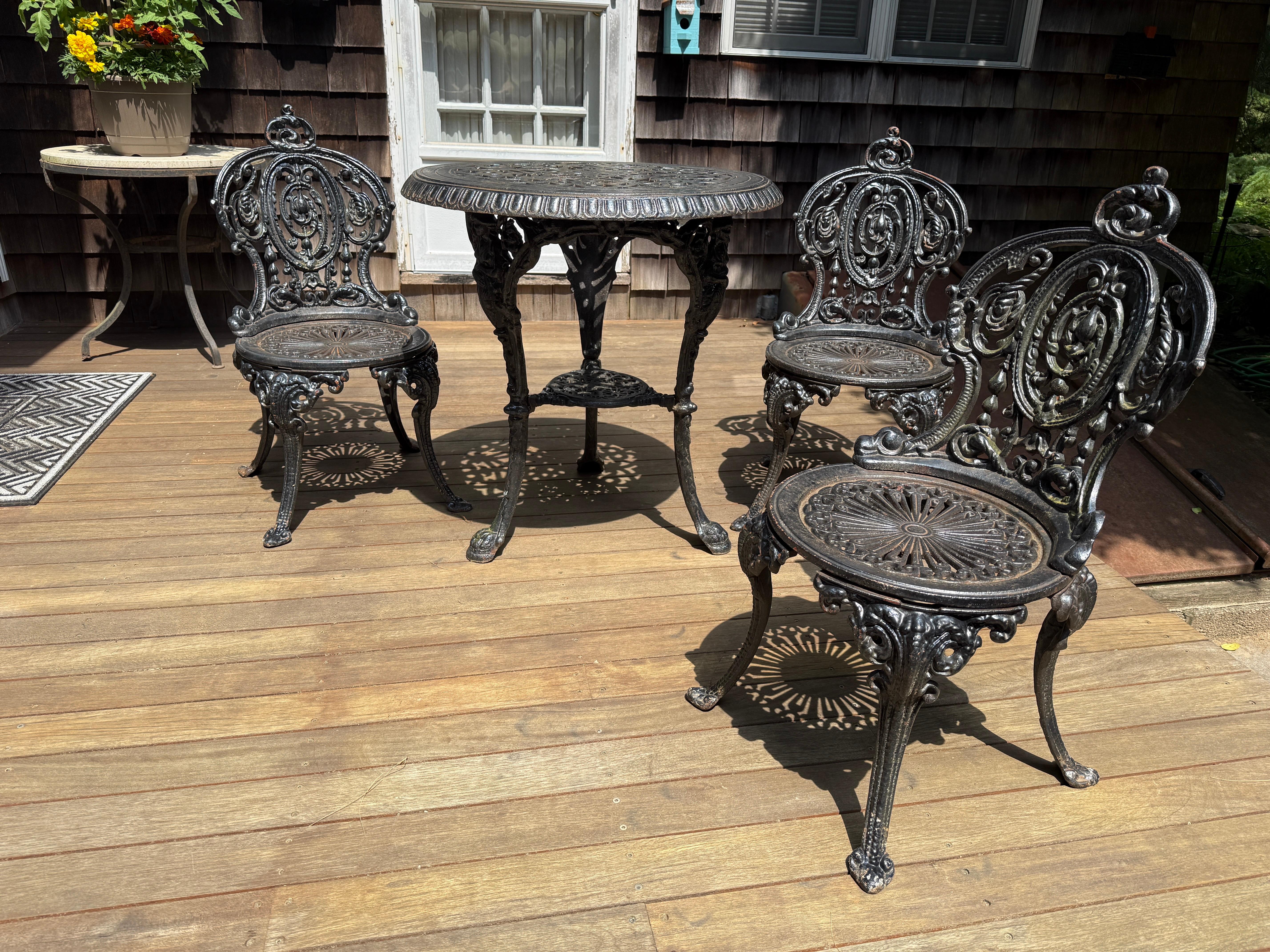 19th Century Victorian Cast Iron Garden Set (3 Chairs + Table) For Sale