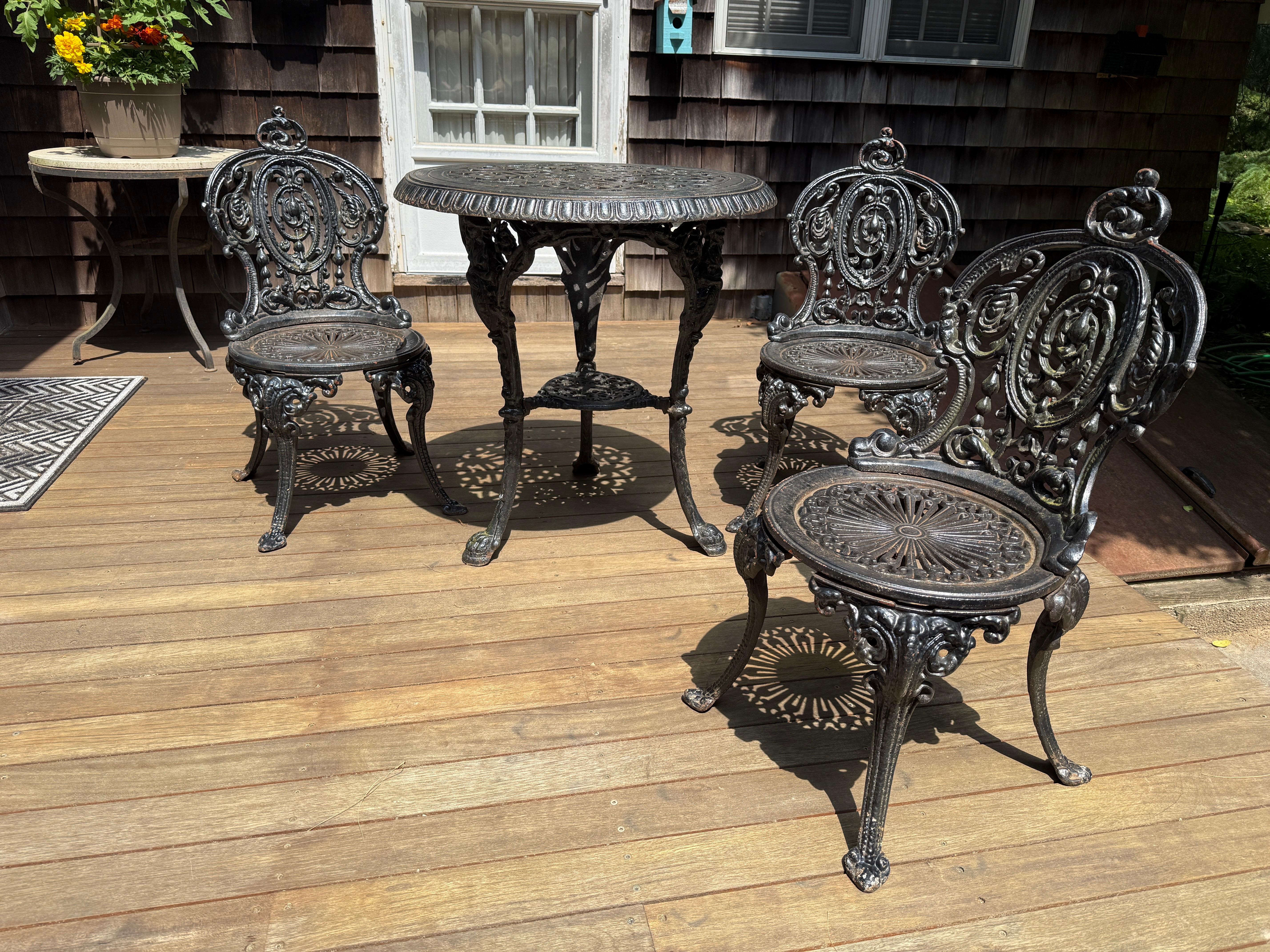 Victorian Cast Iron Garden Set (3 Chairs + Table) For Sale 4