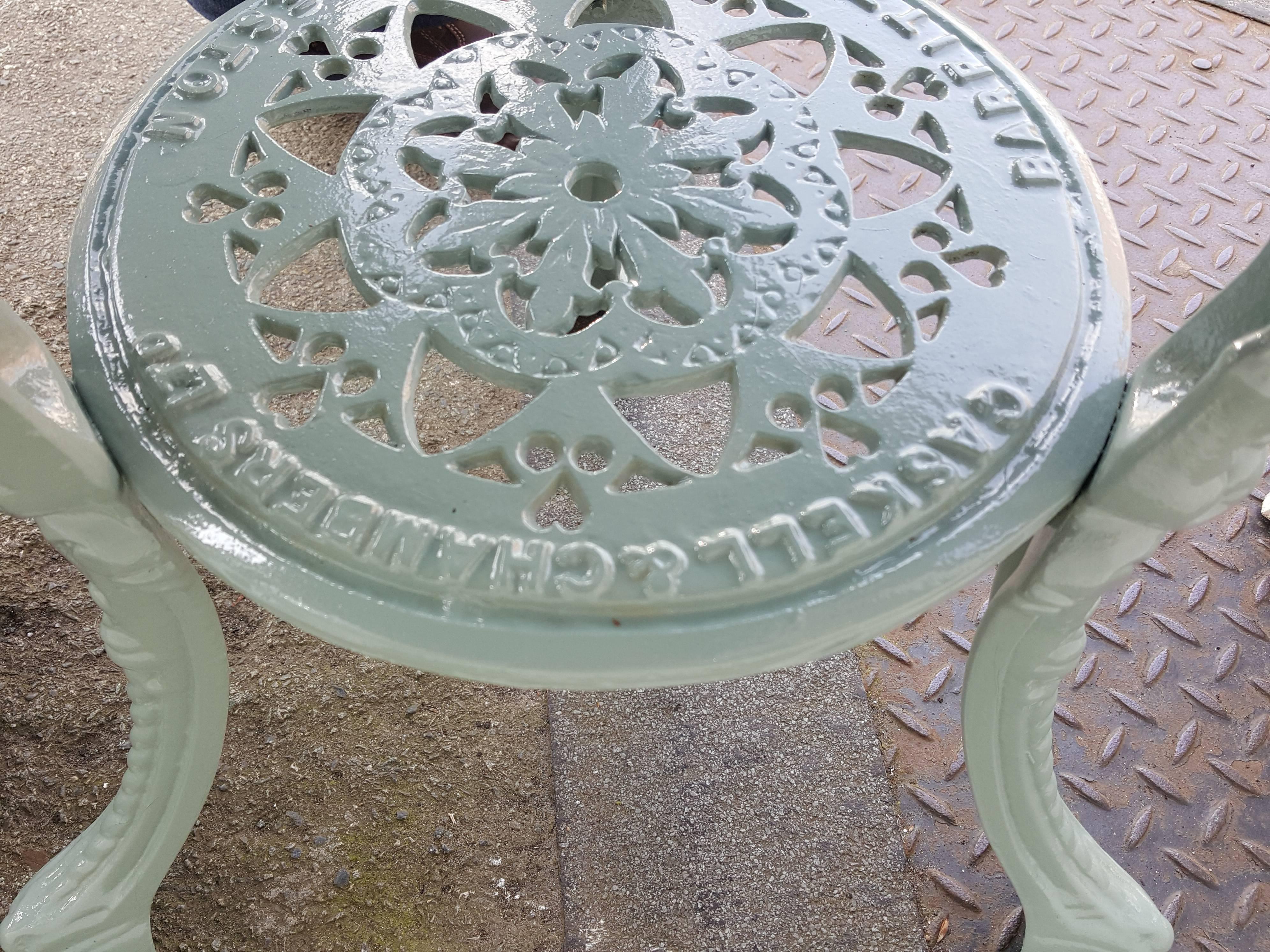 Victorian Cast Iron Garden Table In Excellent Condition In Altrincham, Cheshire