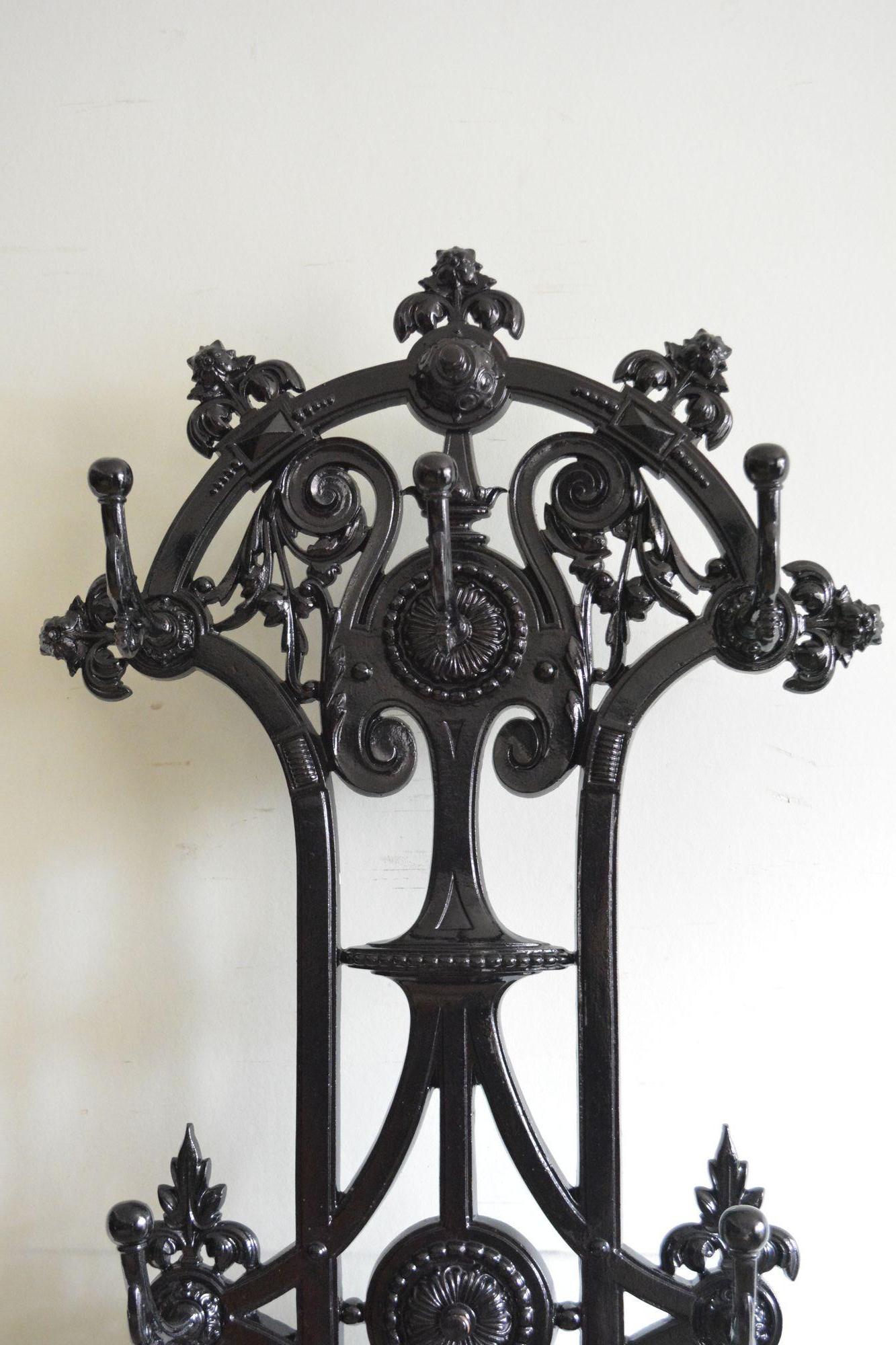 Portaoggetti vittoriano in ghisa Art Nouveau alla maniera di Christopher Dresser In condizioni buone in vendita a Whaley Bridge, GB