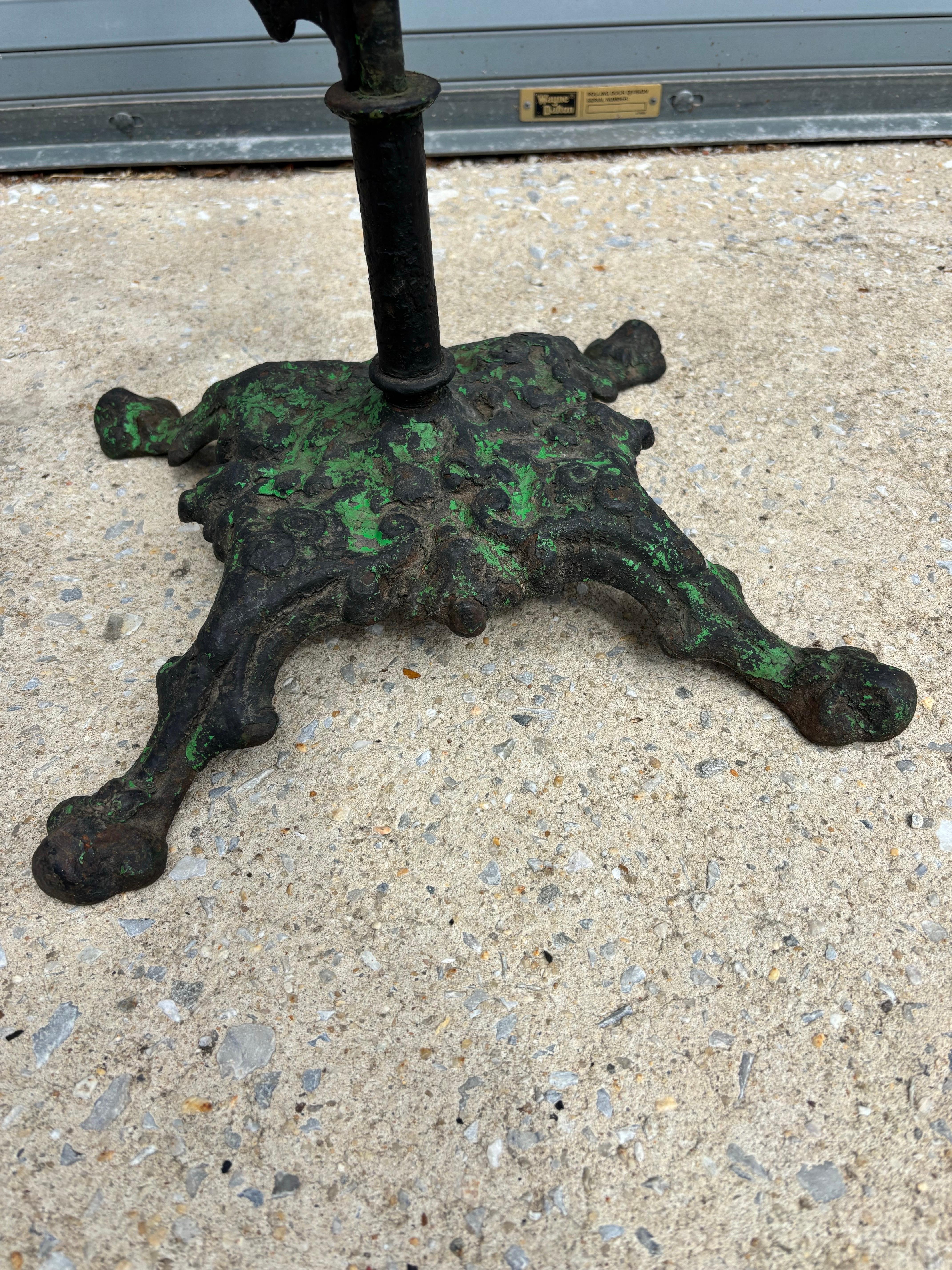 Victorian Cast Iron Rotating Plant Stand For Sale 1