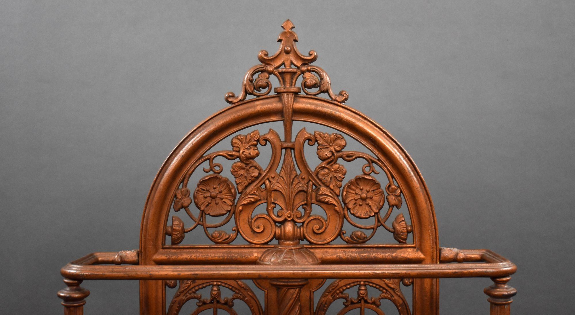 Scottish Victorian Cast Iron Stick Stand by Falkirk Foundry (c.1880) For Sale