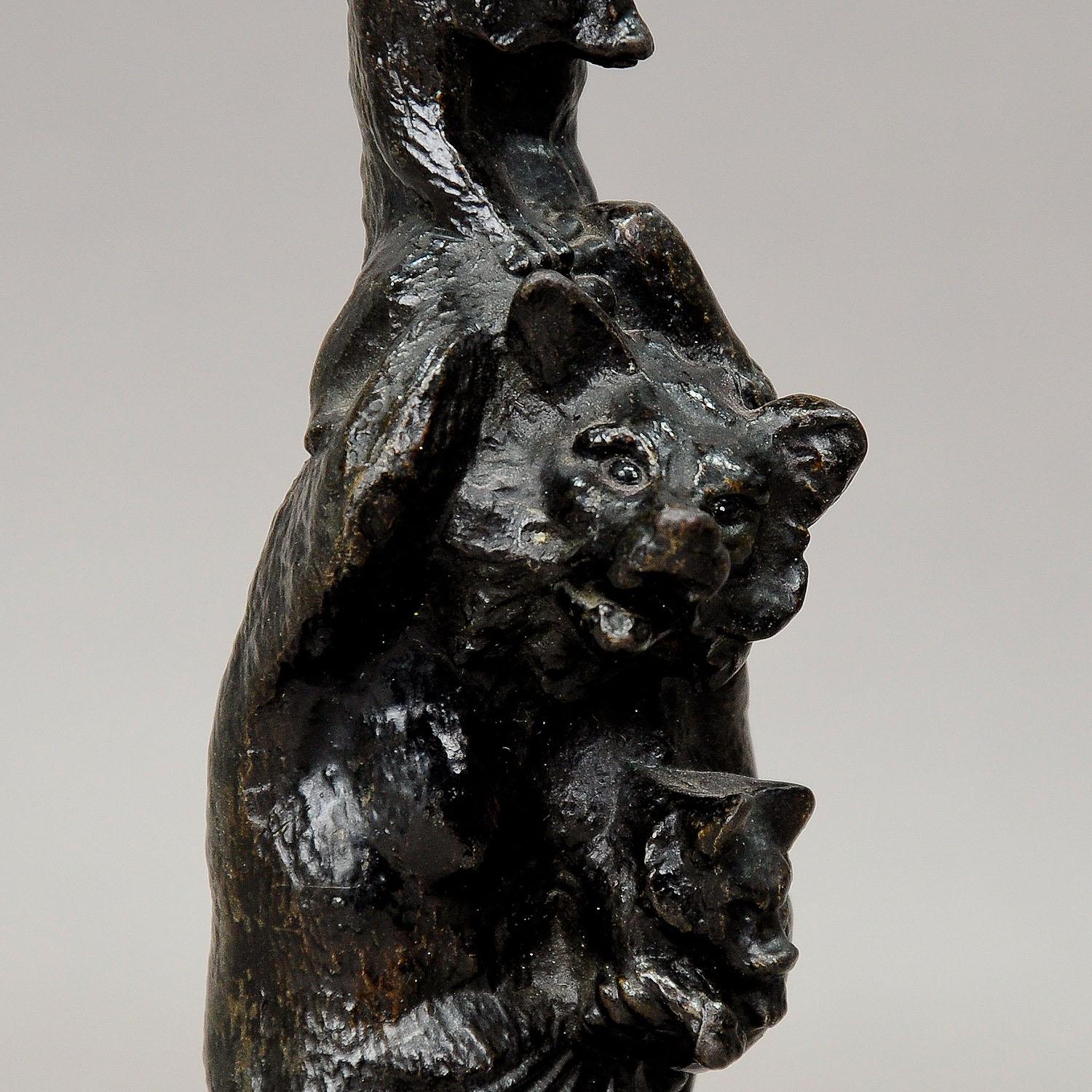 Victorian Casted Iron Candle Stick with Bears In Good Condition For Sale In Berghuelen, DE