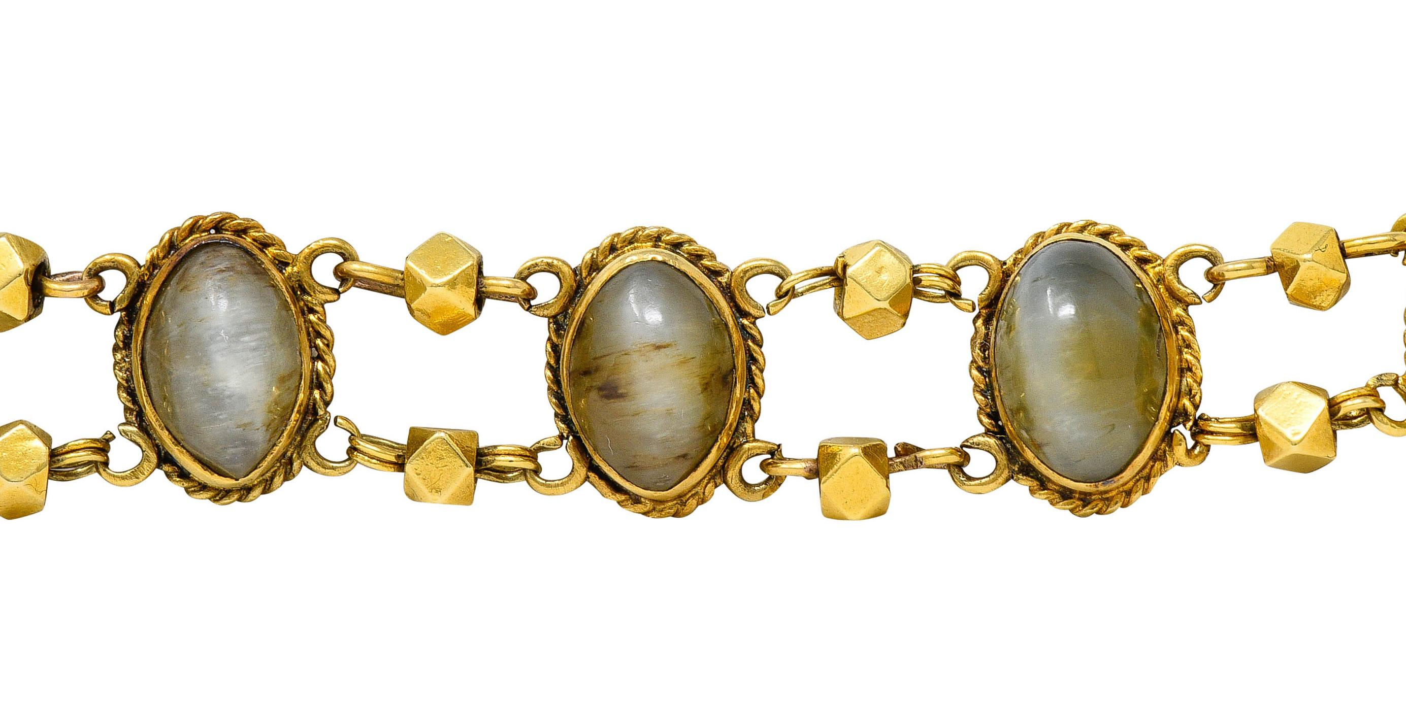 Oval Cut Victorian Cat's Eye Chrysoberyl 18 Karat Yellow Gold Link Bracelet