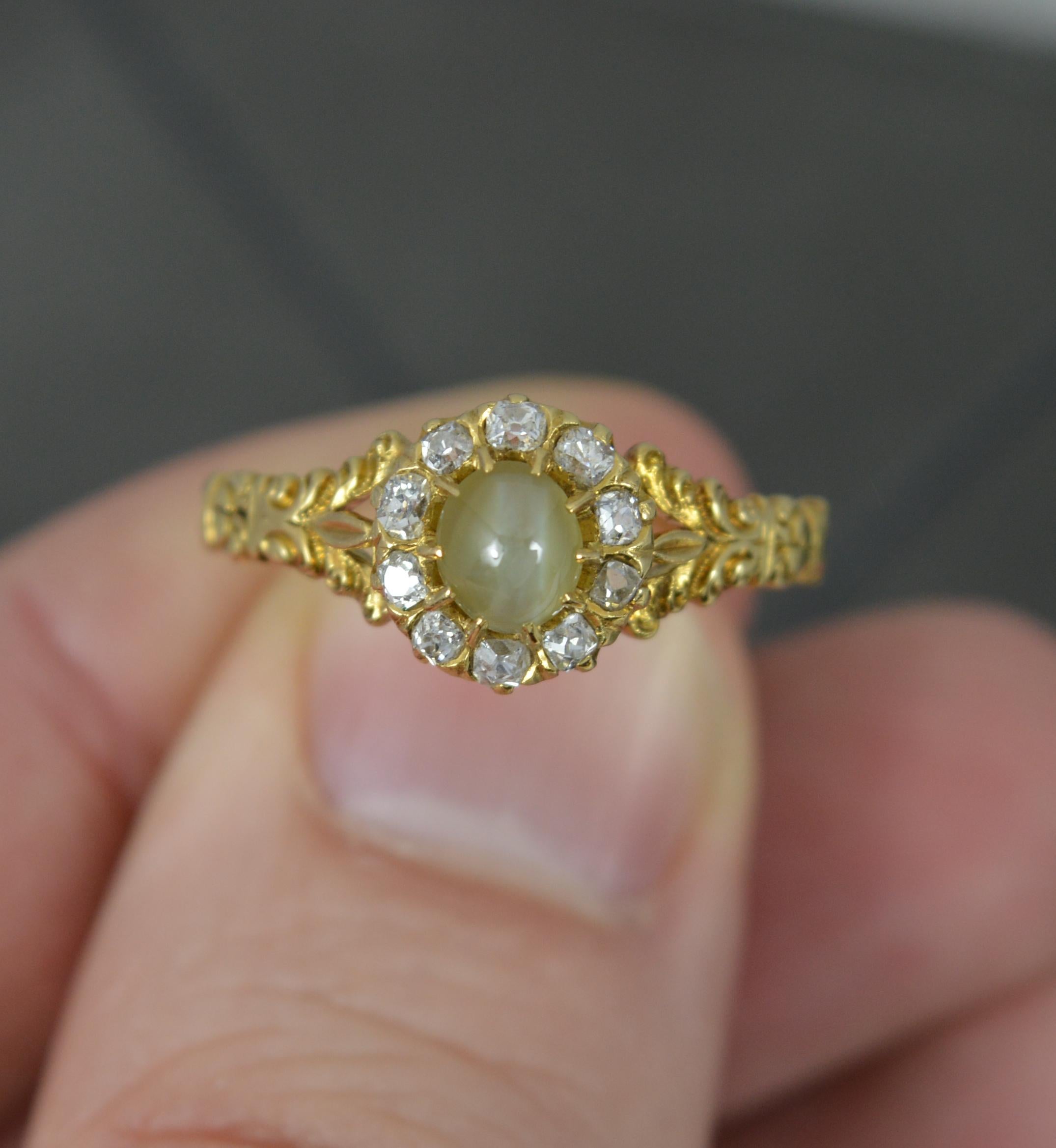 Victorian Cats Eye Chrysoberyl and Old Cut Gold 18ct Gold Cluster Ring In Excellent Condition In St Helens, GB