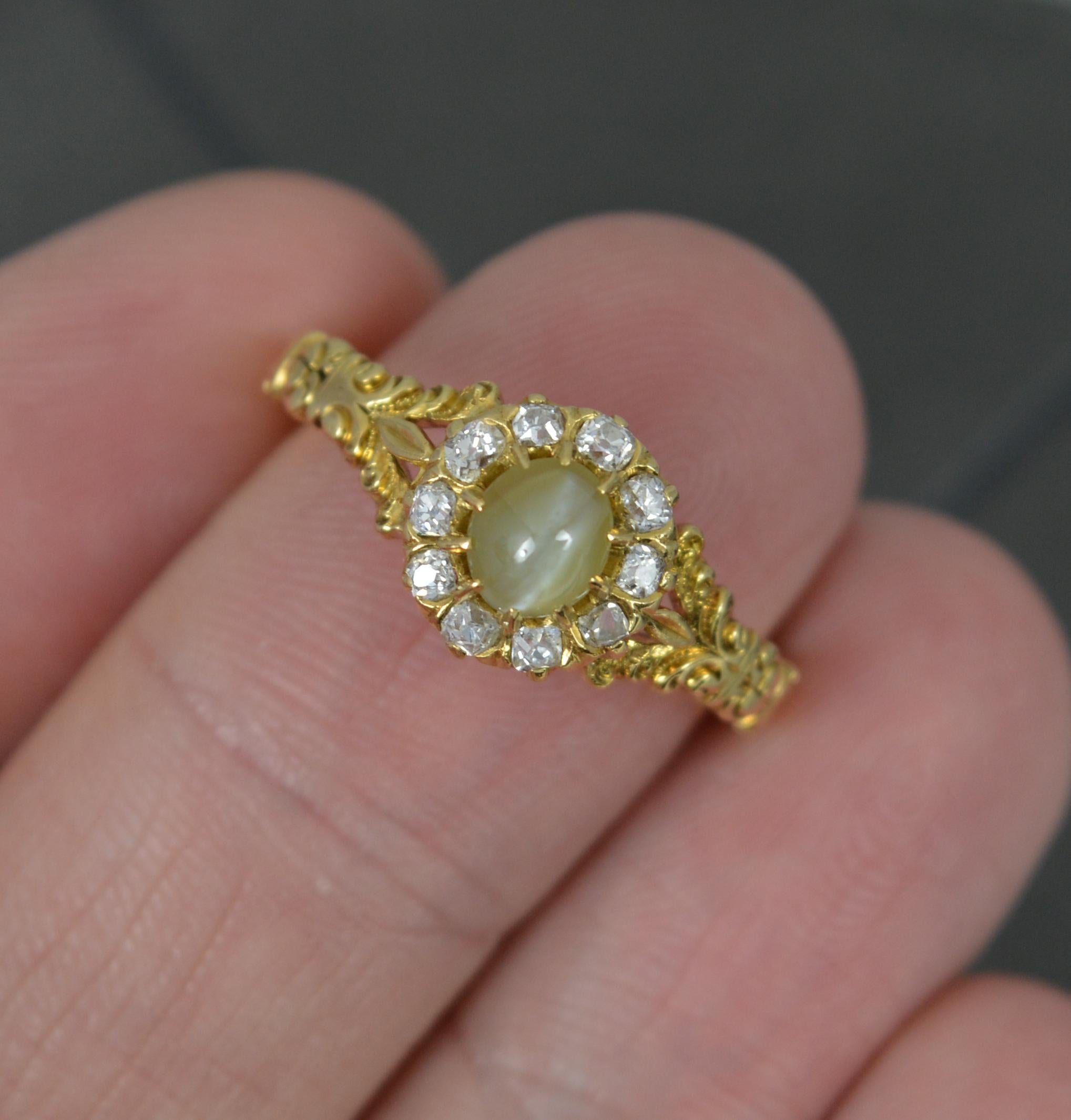 Women's Victorian Cats Eye Chrysoberyl and Old Cut Gold 18ct Gold Cluster Ring