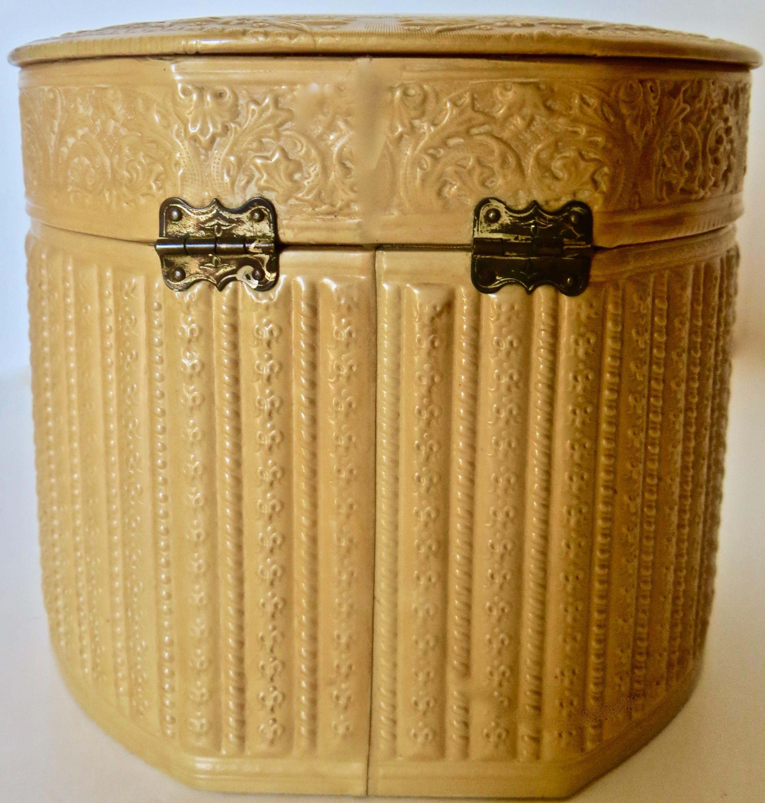 American Victorian Celluloid Collar Box, circa 1900