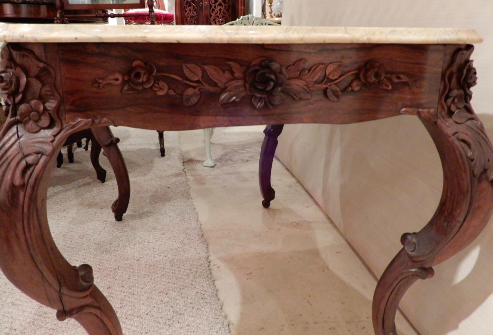 Victorian Center table “Belter” Rosewood For Sale 2