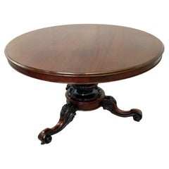 Table centrale victorienne en acajou antique 1880