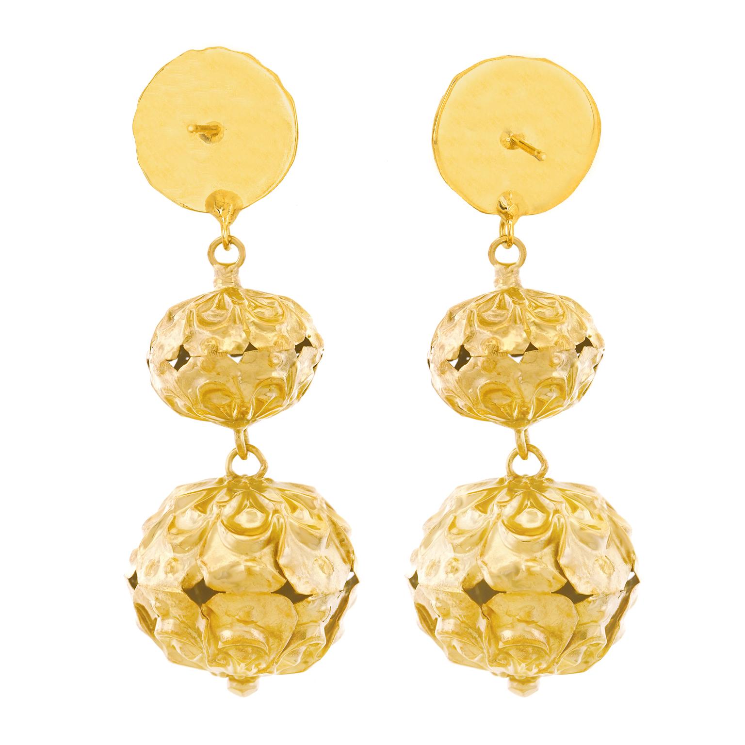 Victorian Chandelier Earrings in Gold 2