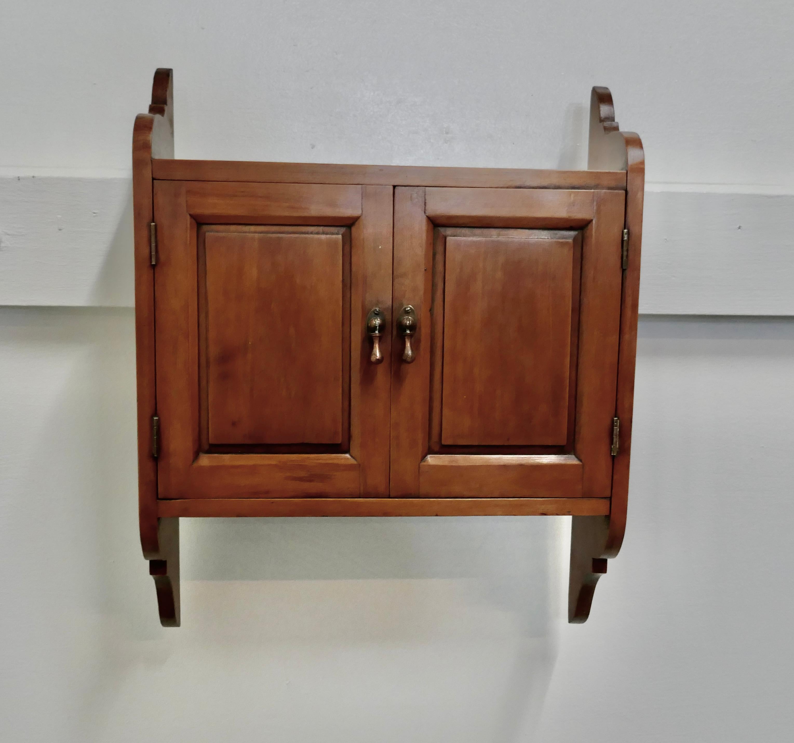 Victorian Cherrywood Bathroom Cupboard In Good Condition In Chillerton, Isle of Wight