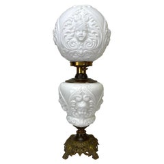 Viktorianische Öllampe, Cherub Face, Milchglas, Doppelkugel und Bronze, umgekehrter Parlor, Milchglas
