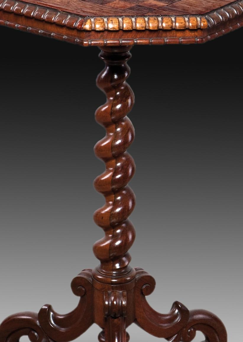 English Victorian Chess Pedestal or Side Table, Mahogany, England, 19th Century