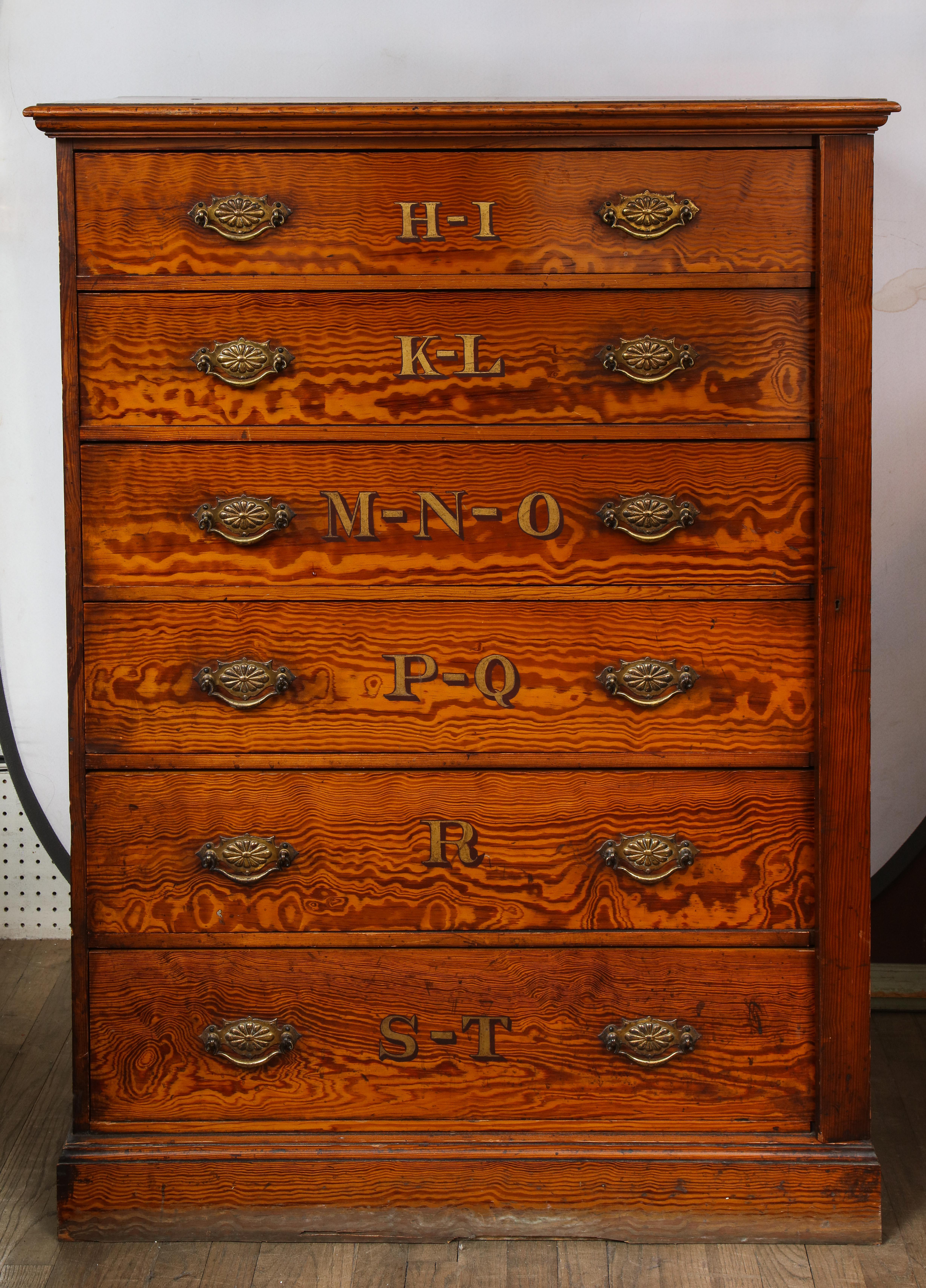 Victorian Chest of Drawers For Sale