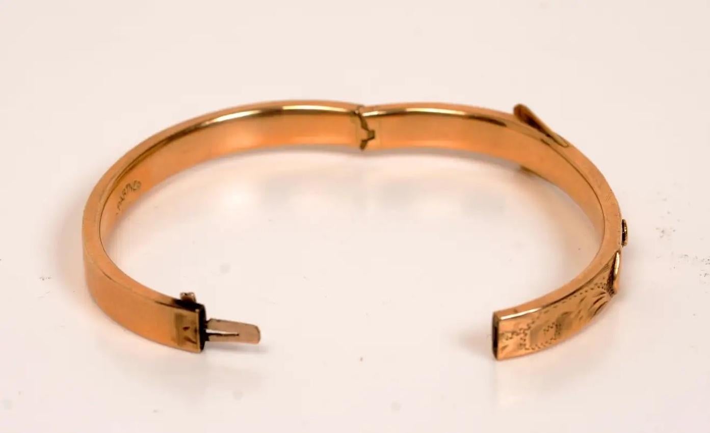 Women's or Men's Victorian Child's Buckle Belt Bracelet c1880 in 14K Yellow Gold For Sale