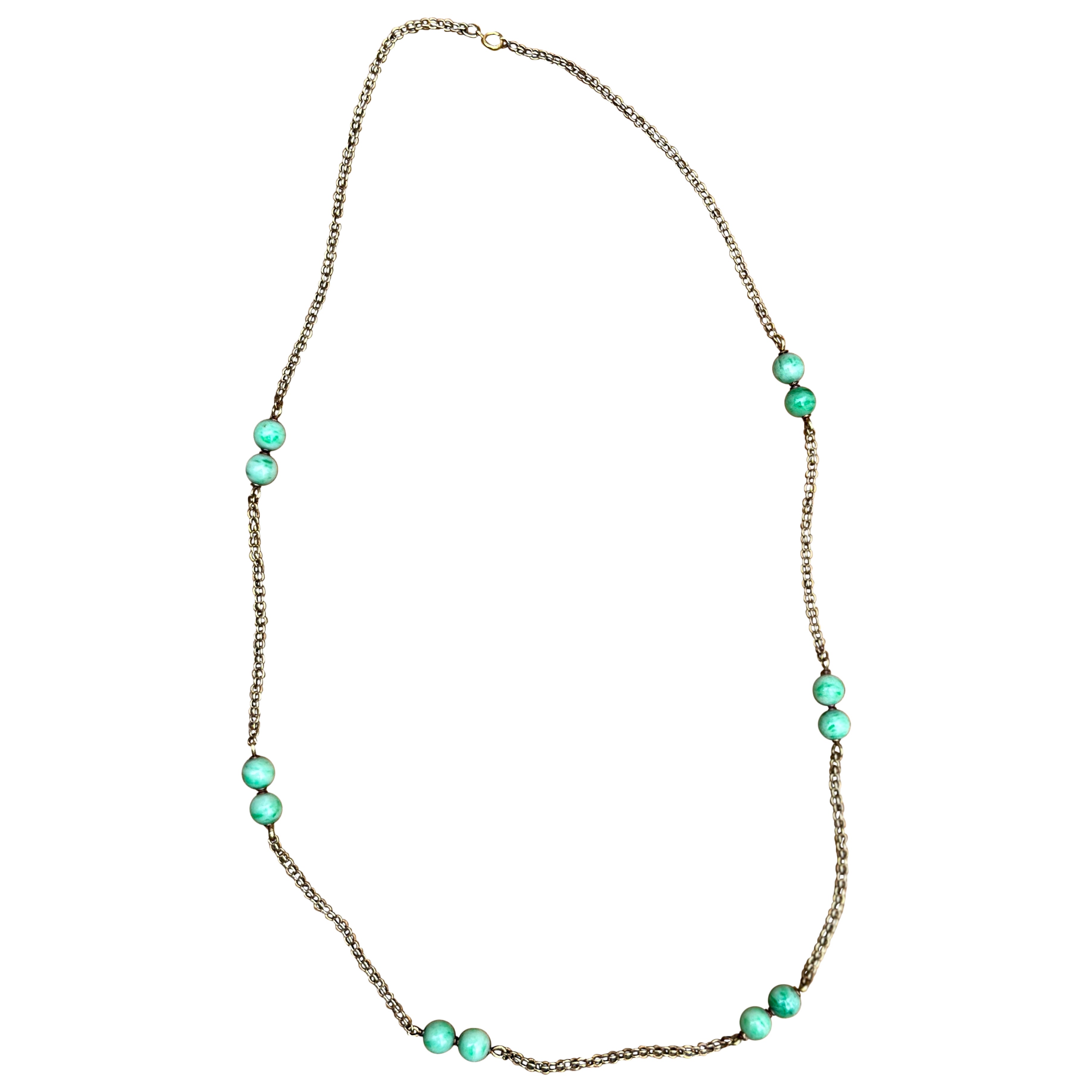 Collana vittoriana di giada cinese in oro 14 carati di 21 pollici con perline di giada da 6 mm in vendita