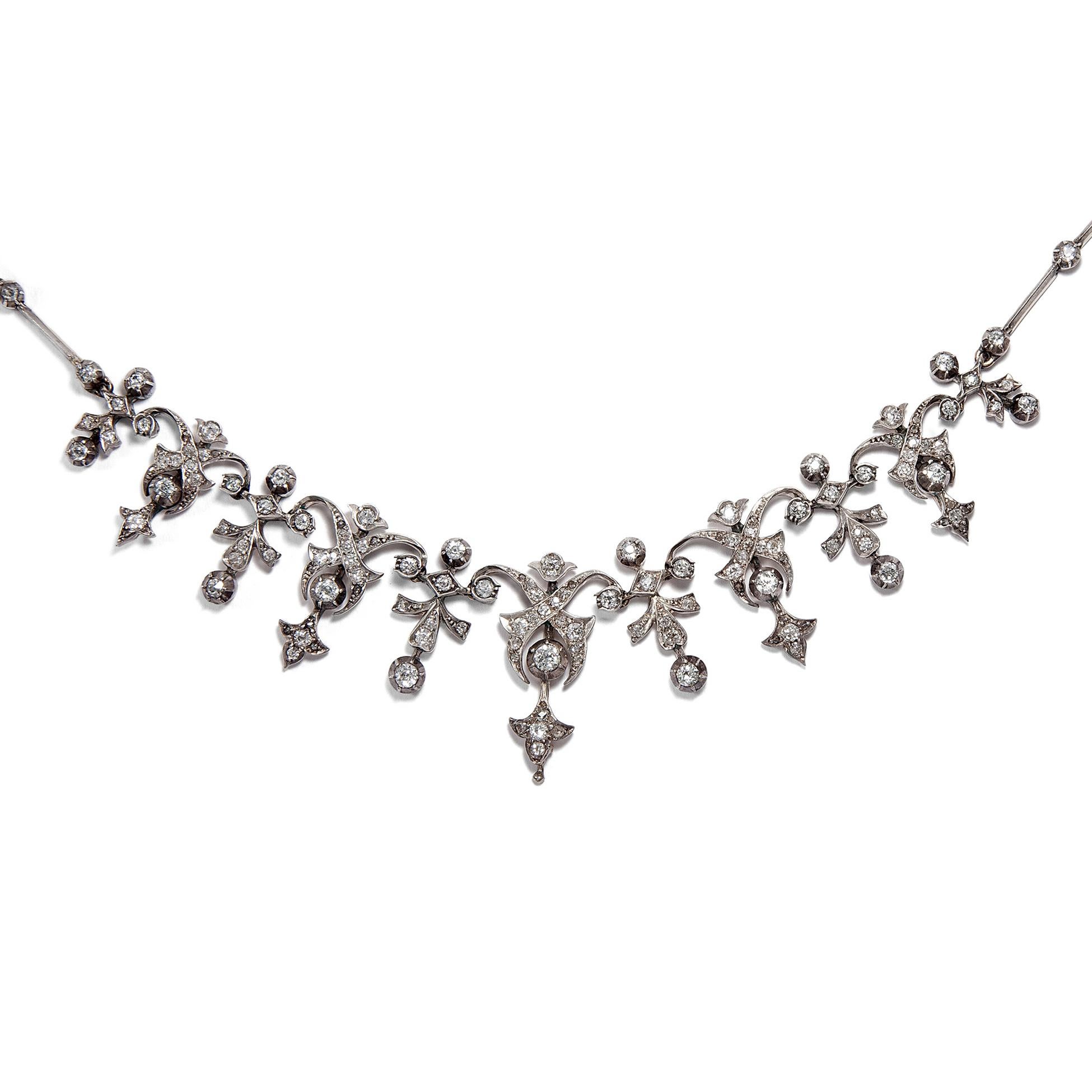 Old European Cut Victorian circa 1880, 3.32 Carat Diamond Gold and Silver Belle Époque Necklace For Sale