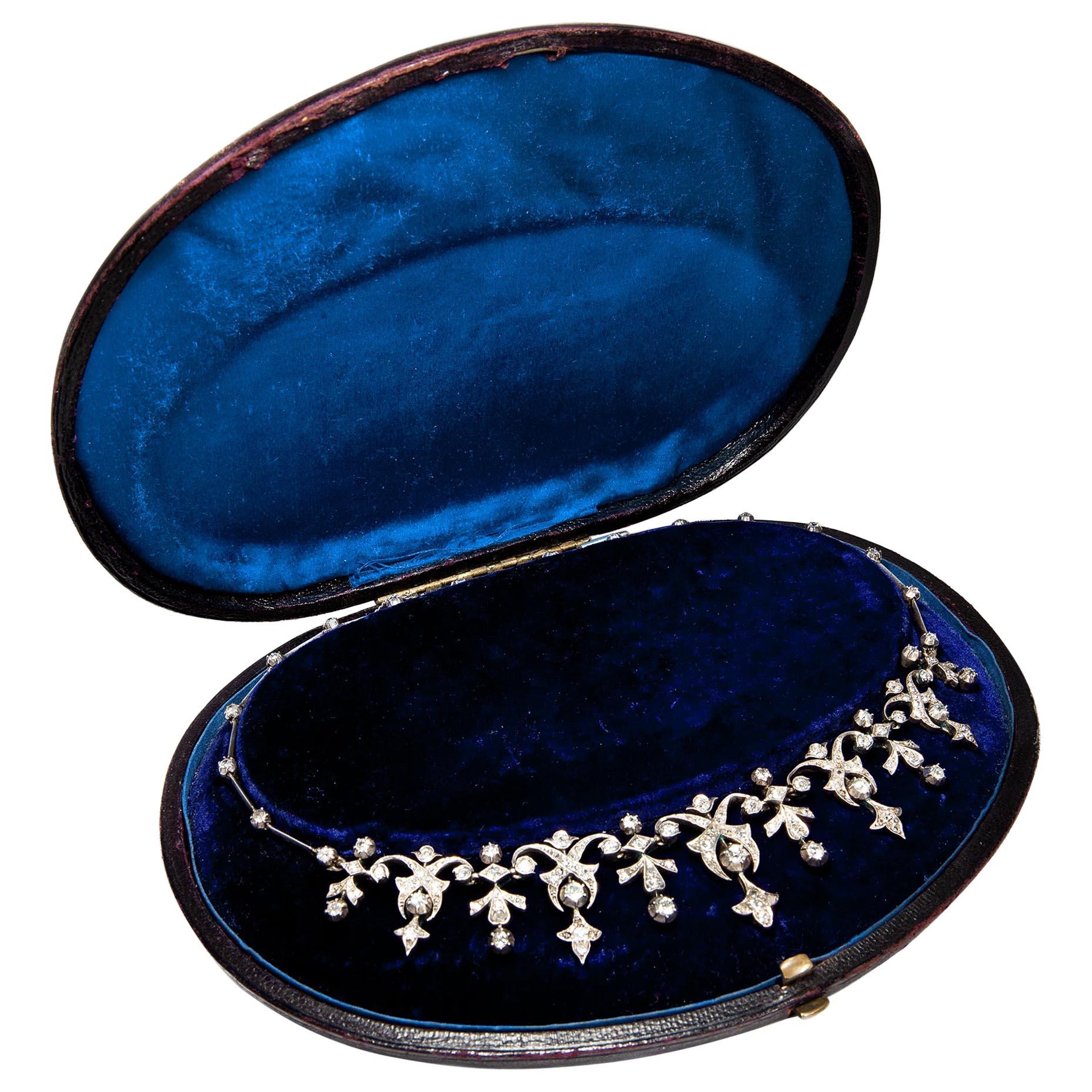 Victorian circa 1880, 3.32 Carat Diamond Gold and Silver Belle Époque Necklace For Sale