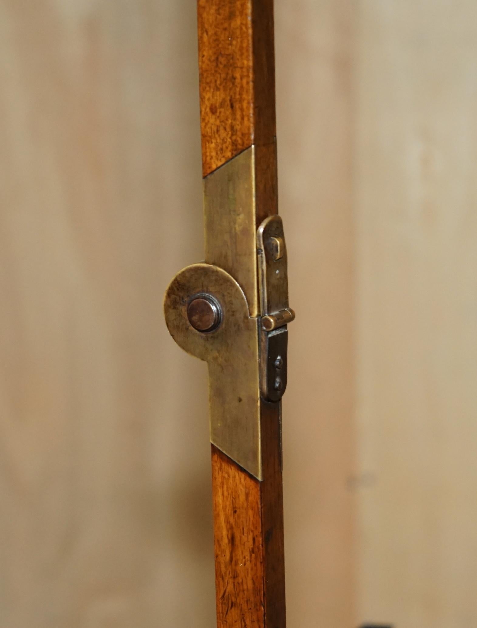 VICTORIEN CIRCA 1880 CHAINE METAMORPHIQUE EN BOIS DUR, CUIR & LAITON MARCHE DE BIBLIOTHEQUE en vente 11