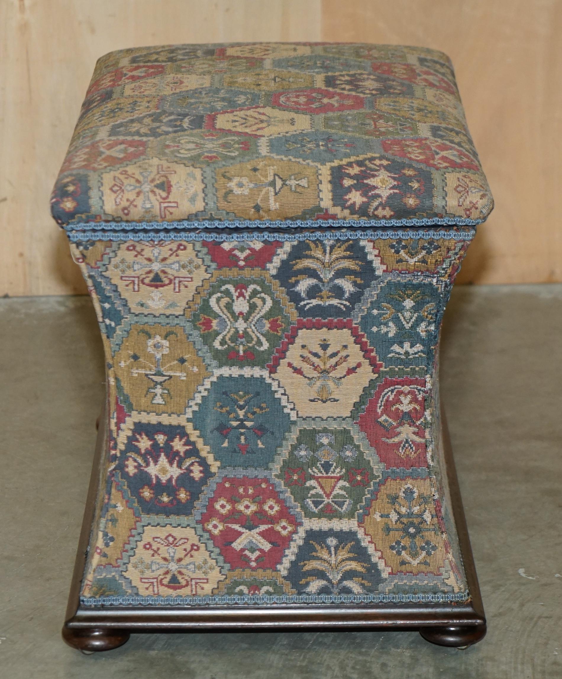 VICTORIAN CiRCA 1880 KILIM VERZIERTES UPHOLSTERY OTTOMAN FOOTSTOOL TRUNK (Polster) im Angebot