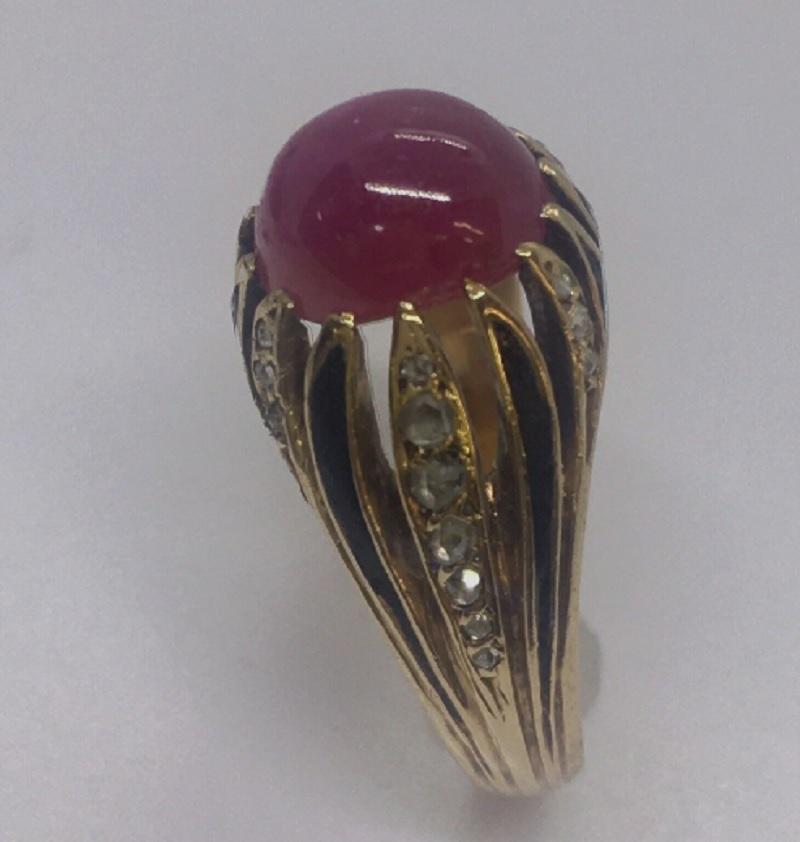 Victorian Circa 1880s Cabochon Natural Ruby Diamond Ring 14K Antique Yellow Gold In Good Condition For Sale In Los Angeles, CA