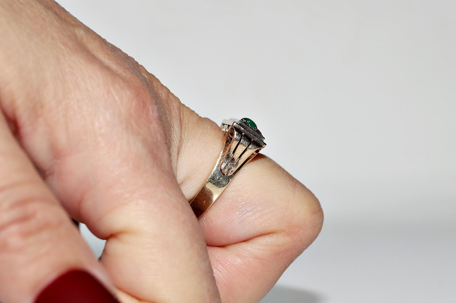 Viktorianischer Ring aus 14 Karat Gold mit natürlichem Diamanten und Smaragd im Cabochon-Schliff, um 1900 im Angebot 8