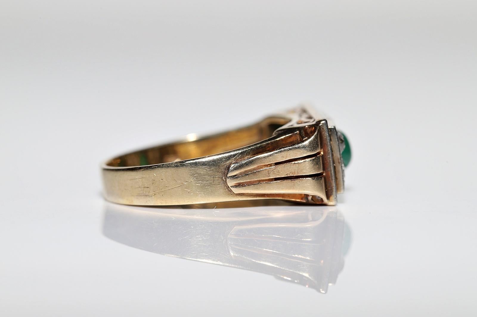 Viktorianischer Ring aus 14 Karat Gold mit natürlichem Diamanten und Smaragd im Cabochon-Schliff, um 1900 Damen im Angebot