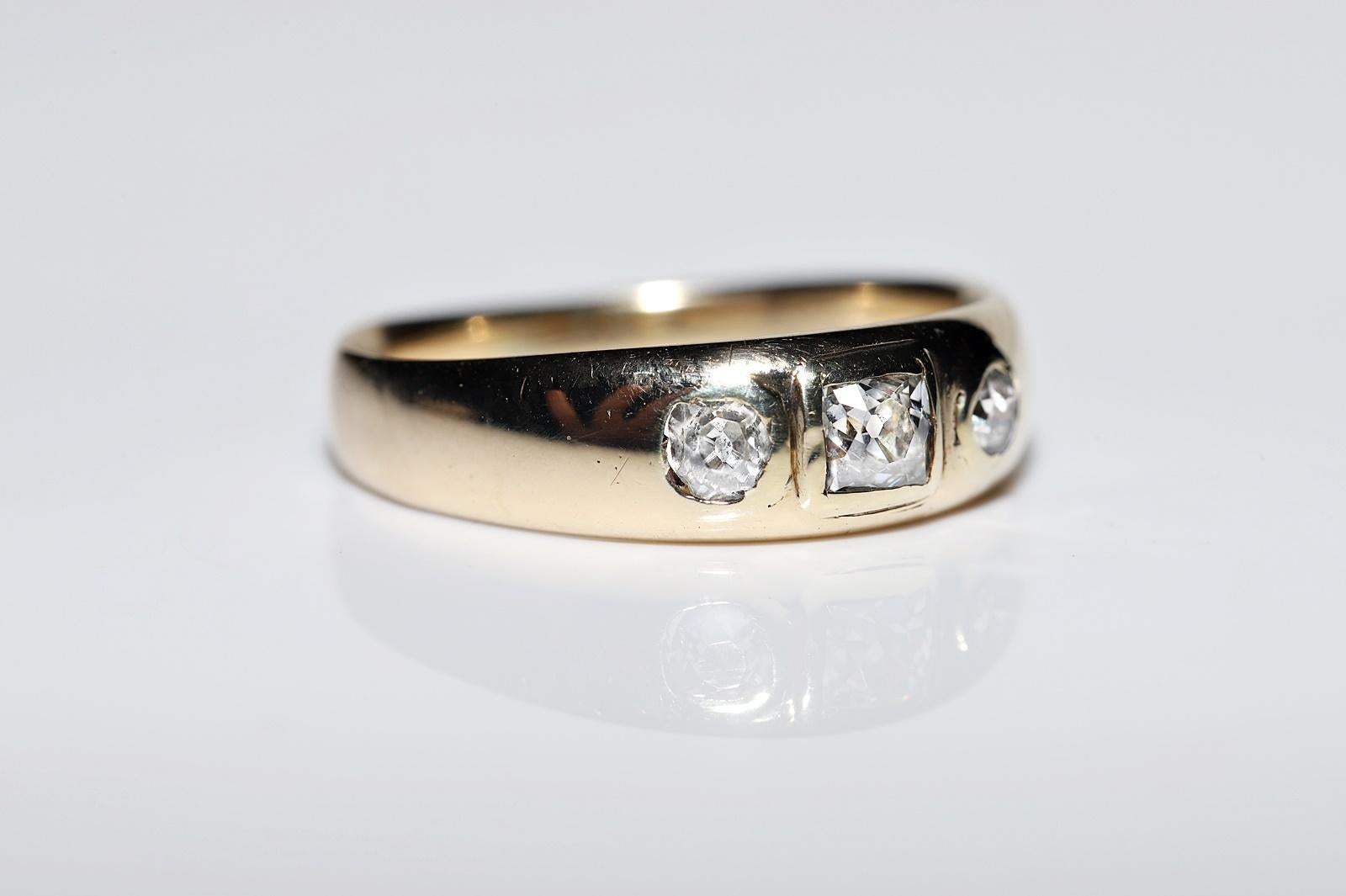 Victorian Circa 1900s 14k Gold Natural Old Cut Diamond Decorated Band Ring  For Sale 1