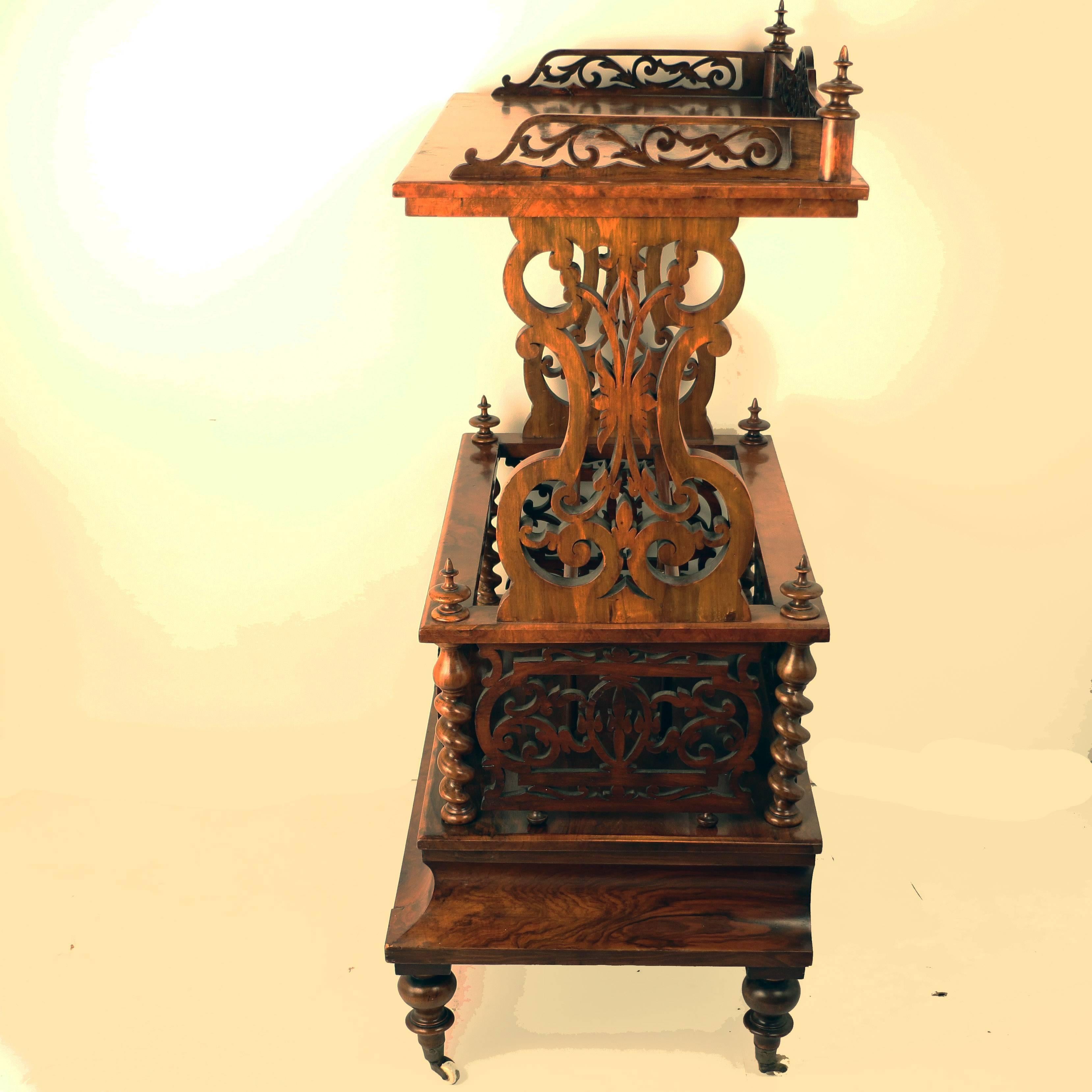 Victorian  Circassian Walnut Canterbury  In Good Condition For Sale In Montreal, QC