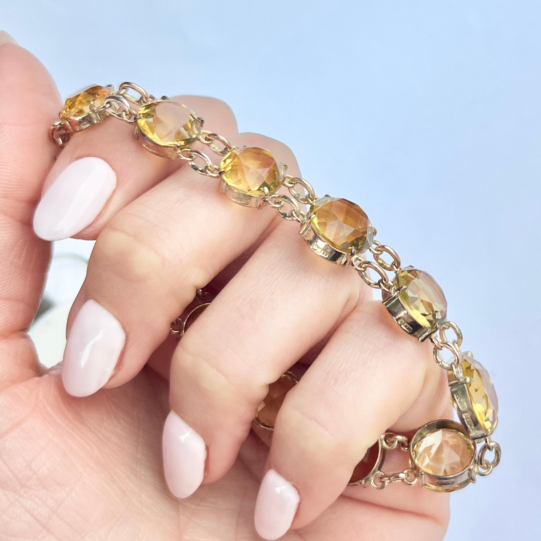 Oval Cut Victorian Citrine and 9 Carat Gold Bracelet For Sale