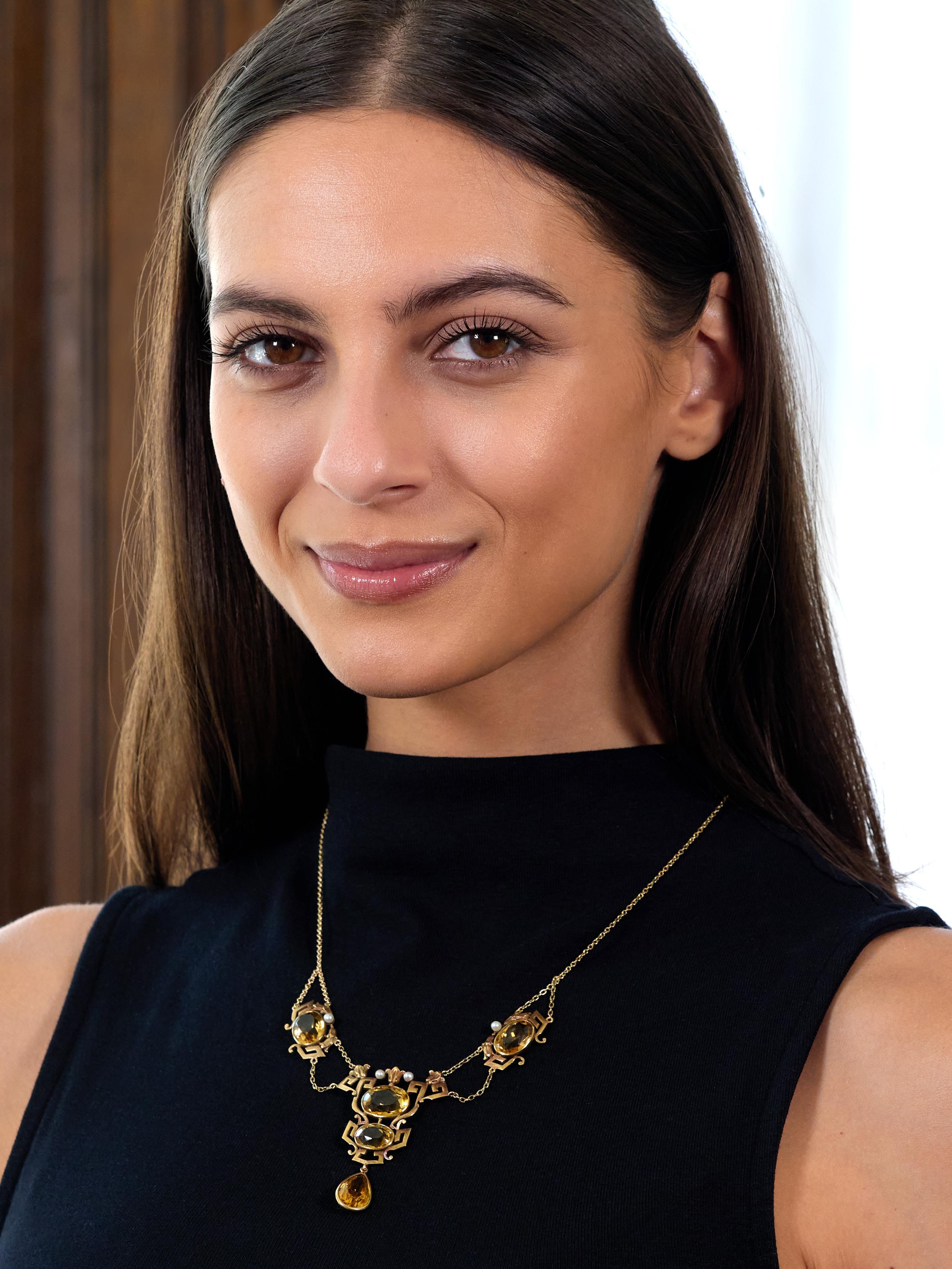 Collana vittoriana con perle citrine in oro 14 carati con chiave greca e loto in vendita 5
