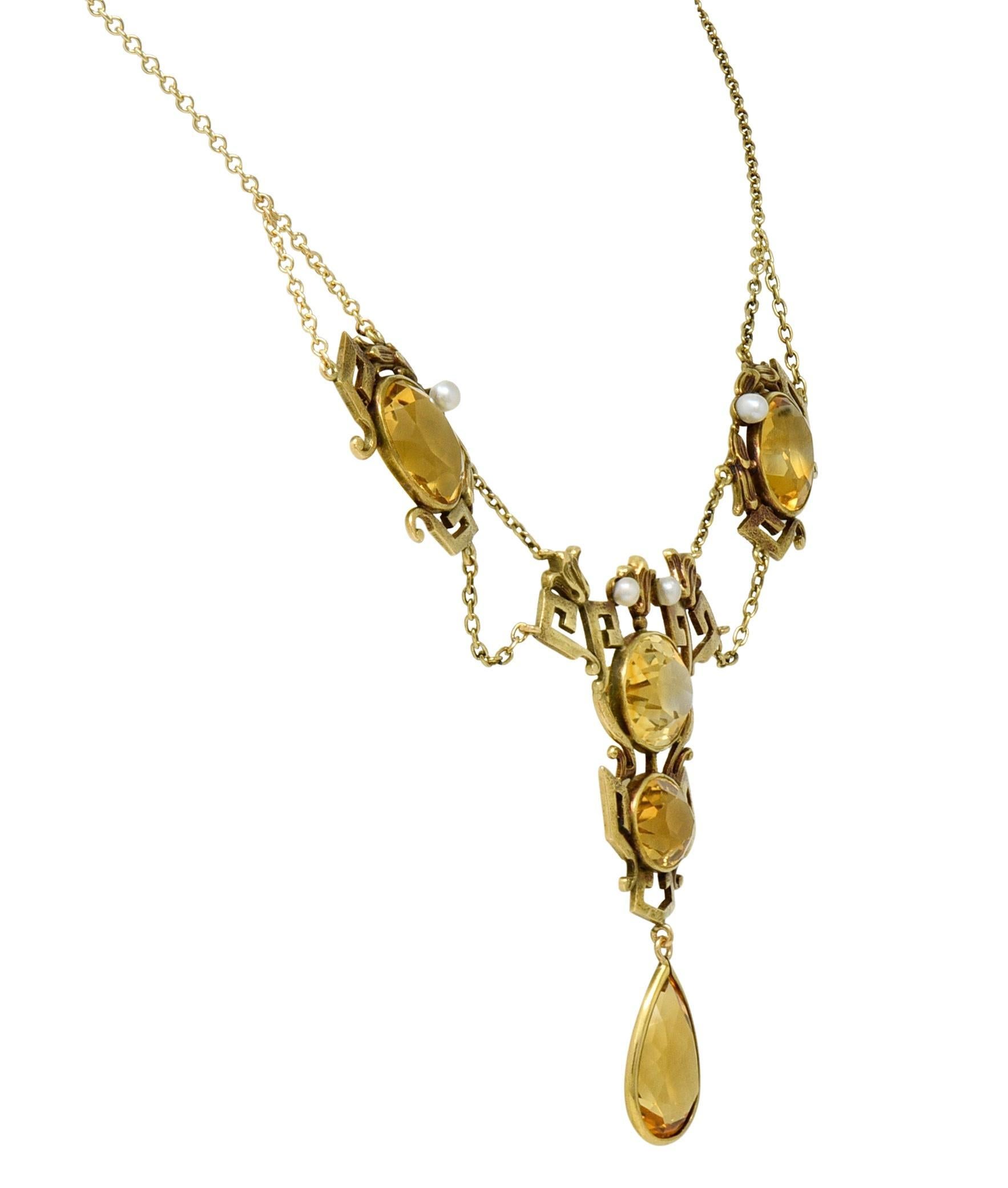 Donna Collana vittoriana con perle citrine in oro 14 carati con chiave greca e loto in vendita