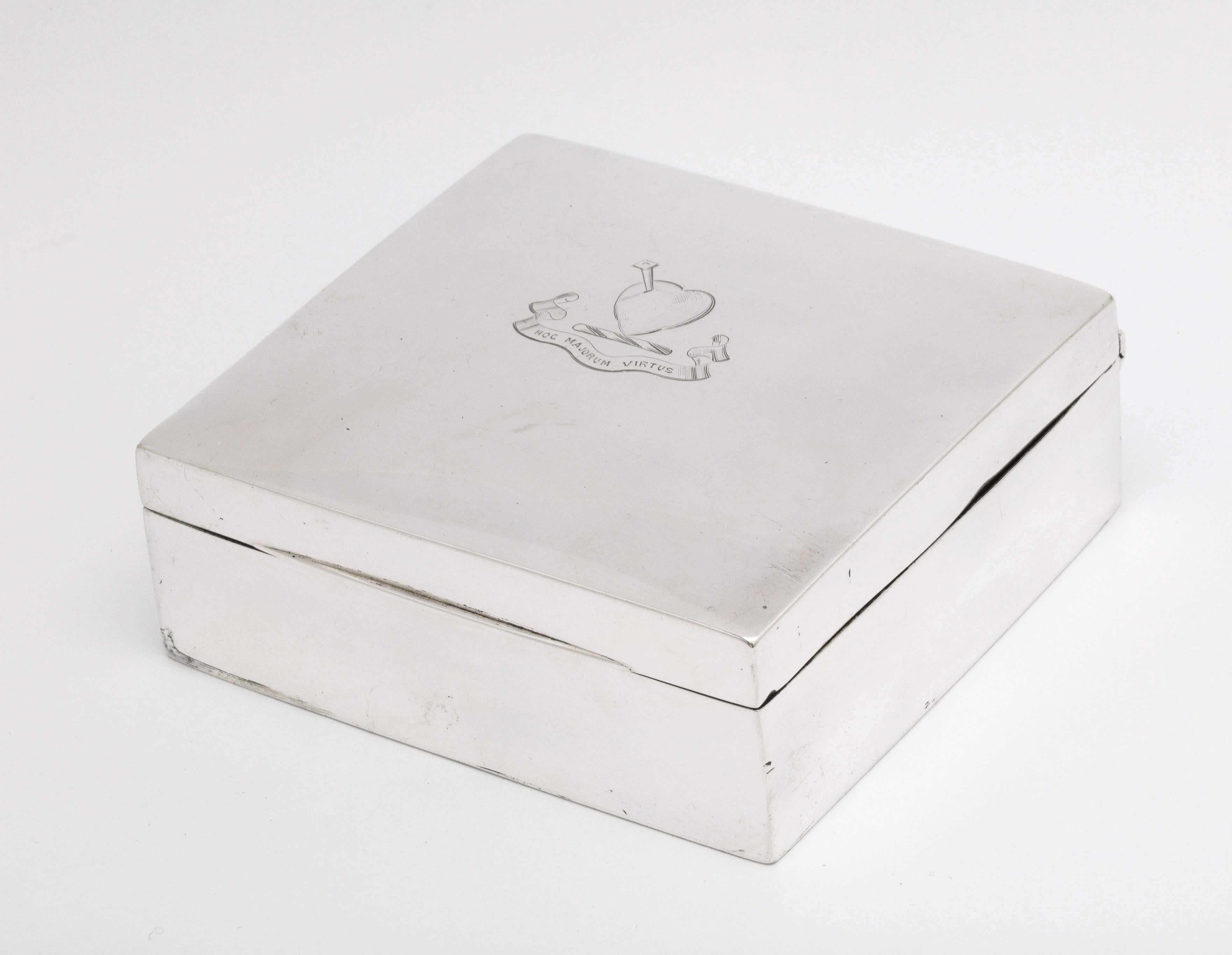 Victorian Clan Logan Sterling Silver Table Box with Hinged Lid by George Unite In Good Condition In New York, NY