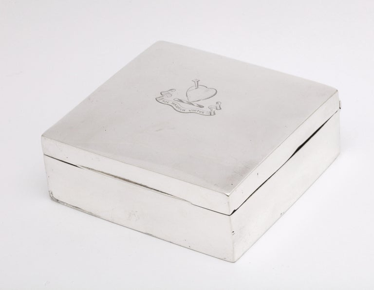 Victorian Clan Logan Sterling Silver Table Box with Hinged Lid by George Unite In Good Condition For Sale In New York, NY